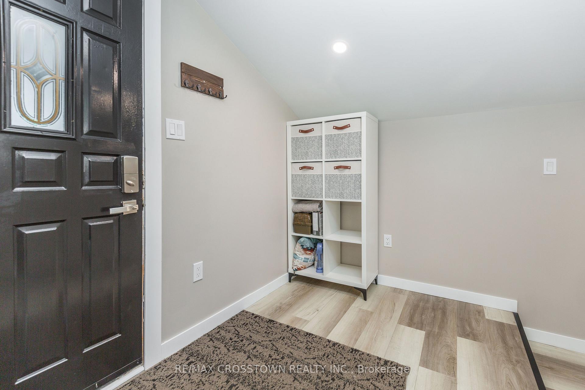 Photo 9 of 281 Elizabeth Street, Midland — HOMEH