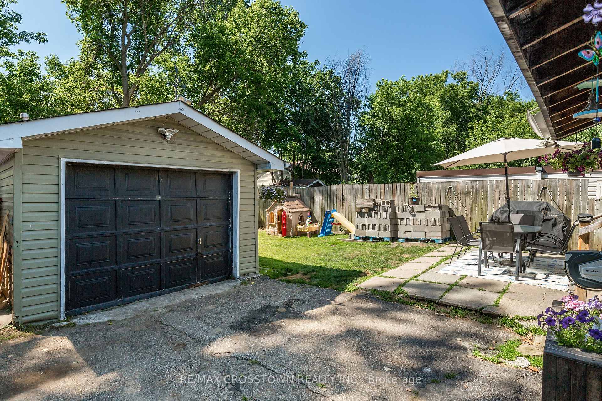 Photo 24 of 281 Elizabeth Street, Midland — HOMEH
