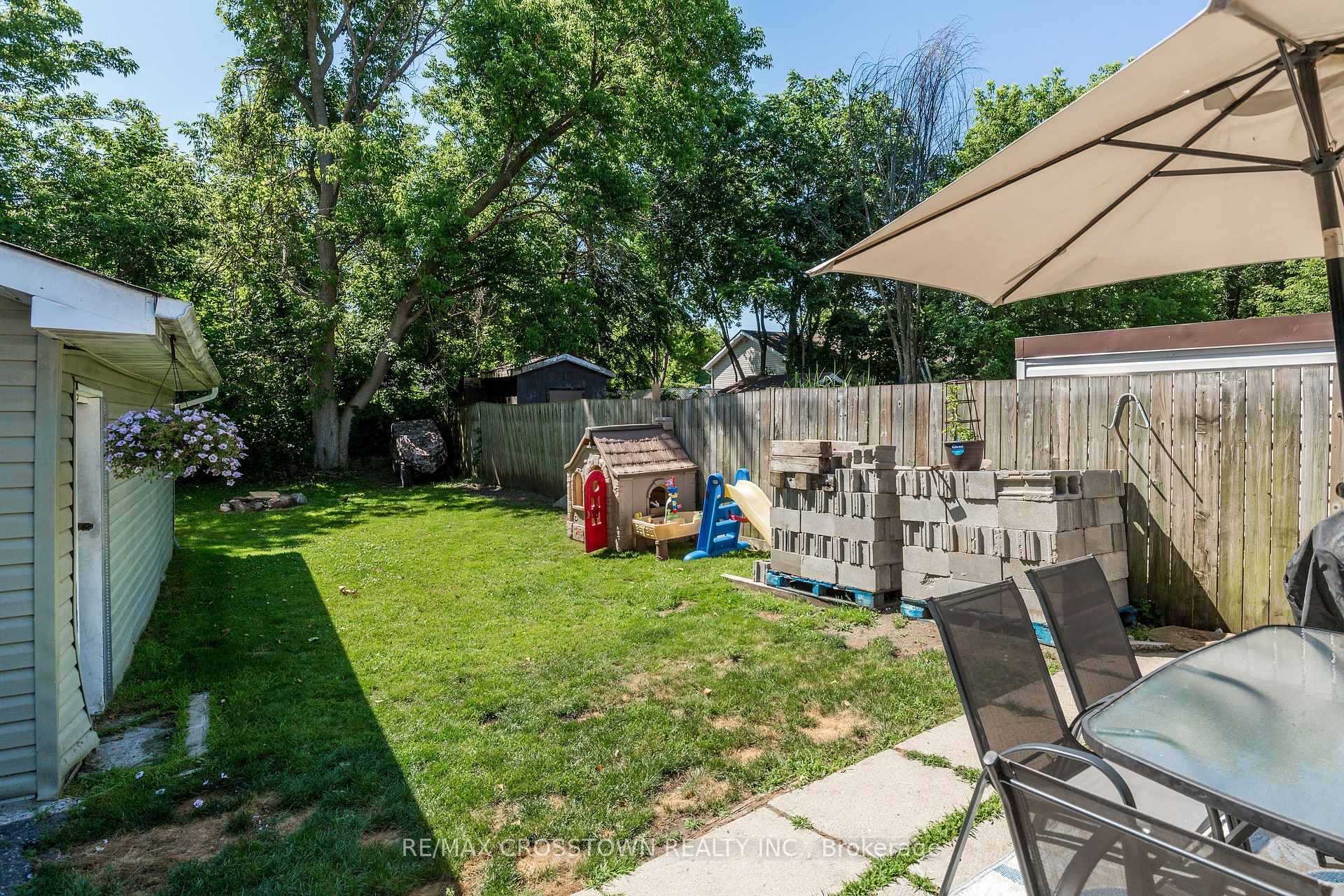Photo 26 of 281 Elizabeth Street, Midland — HOMEH