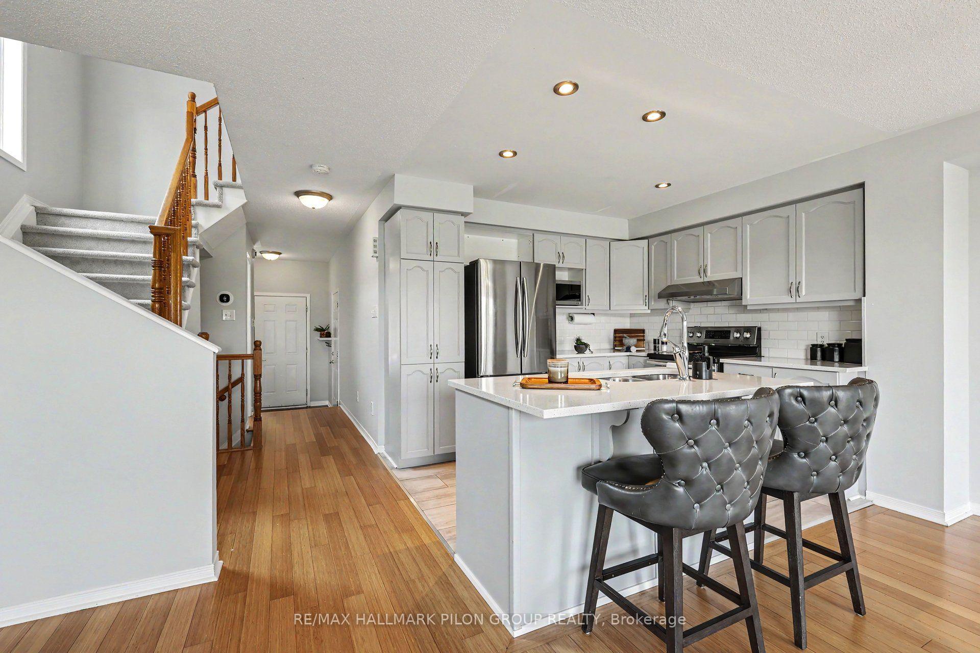 Photo 5 of 174 Trail Side Circle, Ottawa, Springridge/East Village — HOMEH