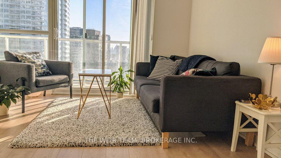 Photo 4 of Unit 3109, 75 Queens Wharf Road, Toronto, Waterfront Communities — HOMEH