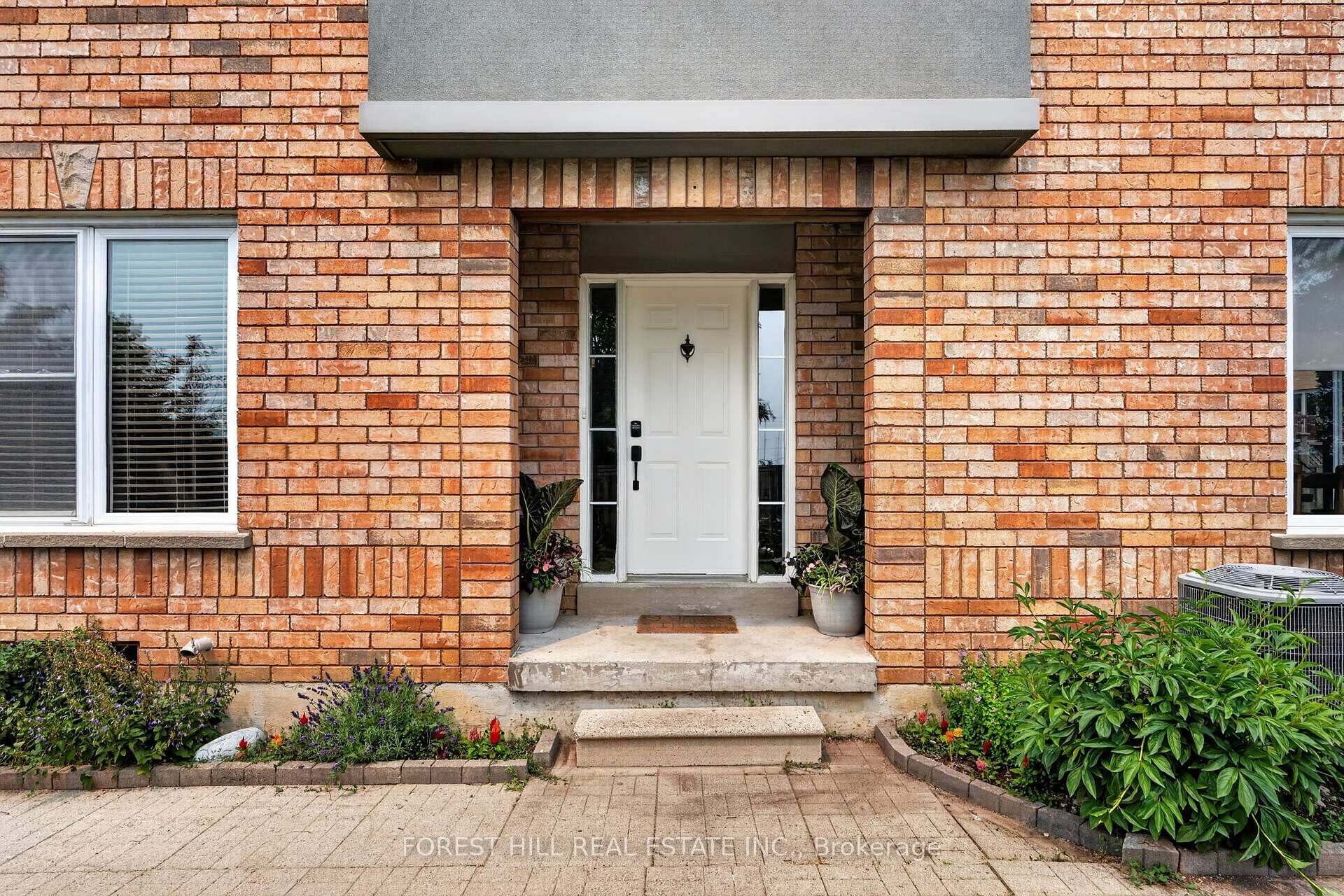 Photo 2 of 1 Teahouse Road, Vaughan, East Woodbridge — HOMEH