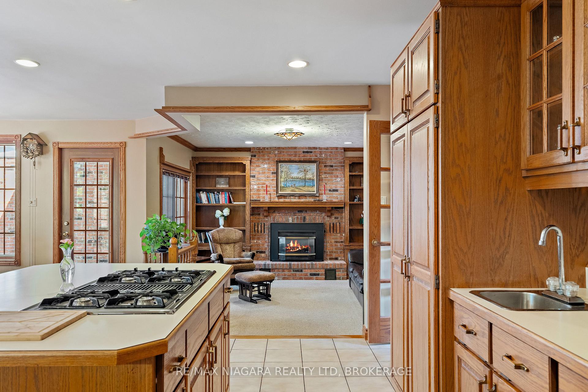 Photo 9 of 3908 Carolynn Court, Lincoln, Lincoln-Jordan/Vineland — HOMEH