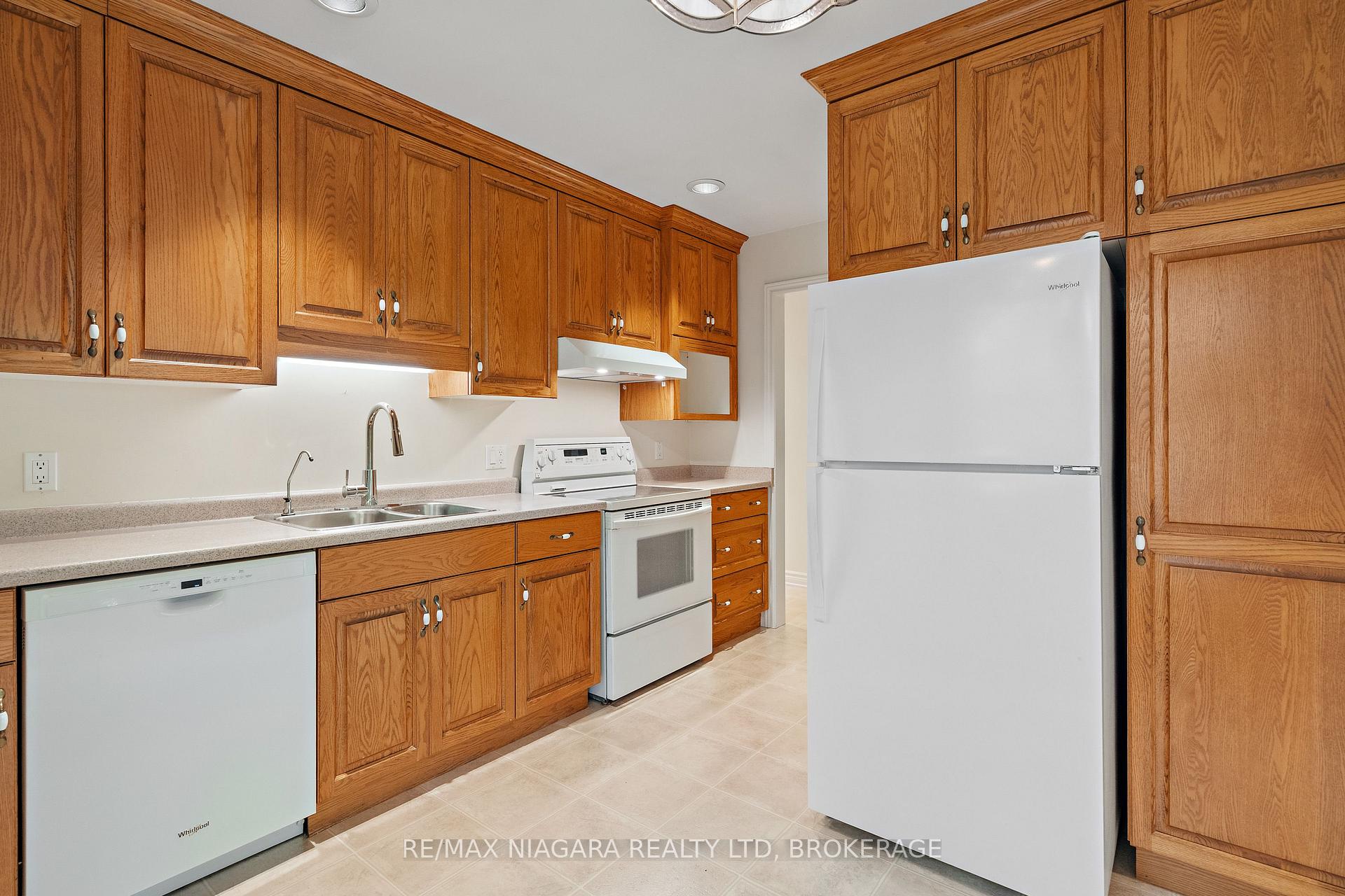 Photo 45 of 3908 Carolynn Court, Lincoln, Lincoln-Jordan/Vineland — HOMEH