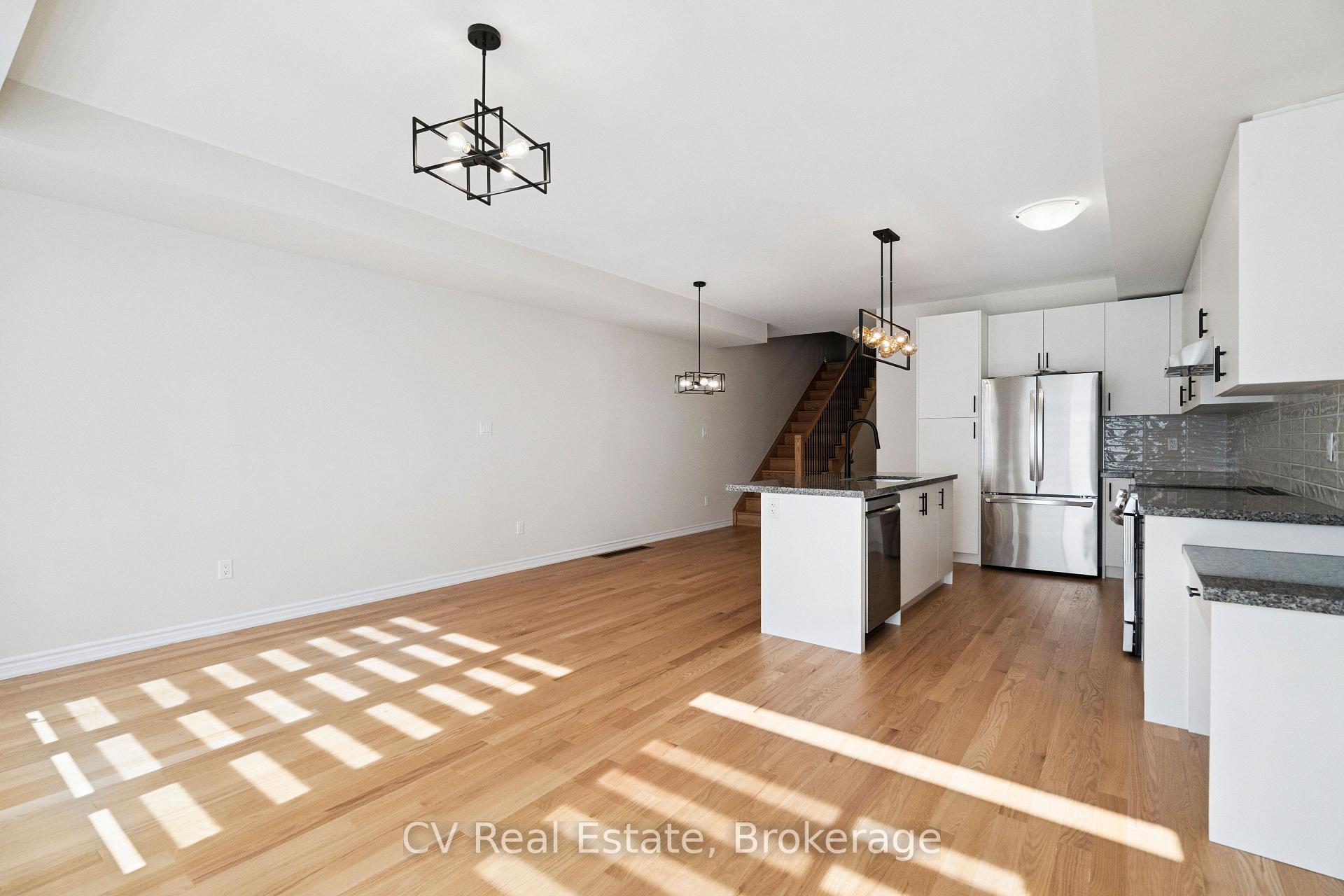 Photo 9 of 1406 Almonte Drive, Burlington, Tyandaga — HOMEH