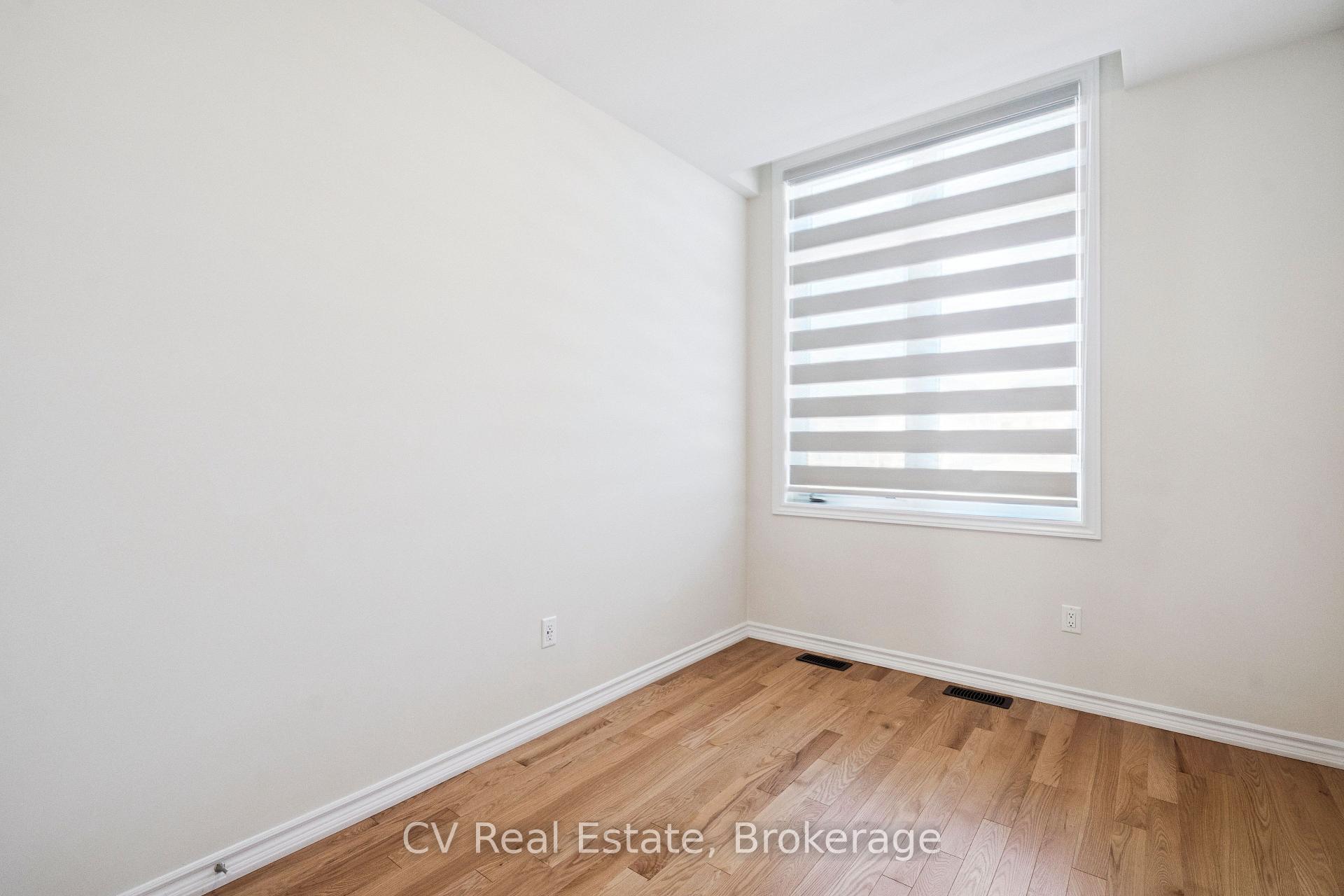 Photo 13 of 1406 Almonte Drive, Burlington, Tyandaga — HOMEH