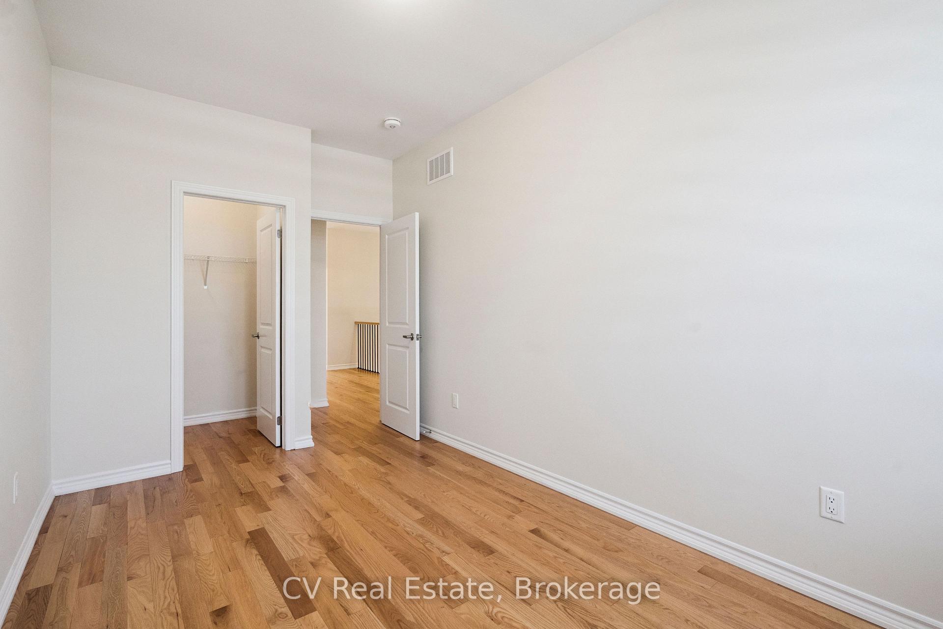 Photo 16 of 1406 Almonte Drive, Burlington, Tyandaga — HOMEH