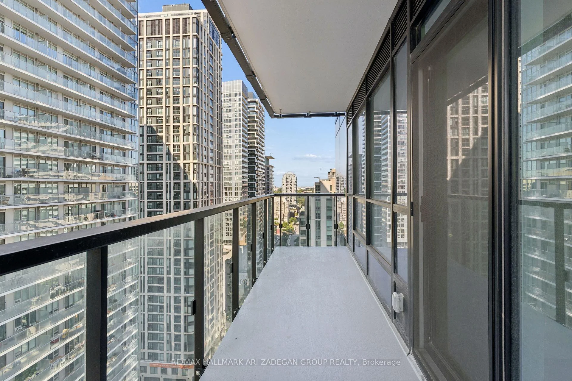 Photo 32 of Unit 2102, 110 Broadway Avenue, Toronto, Mount Pleasant West — HOMEH