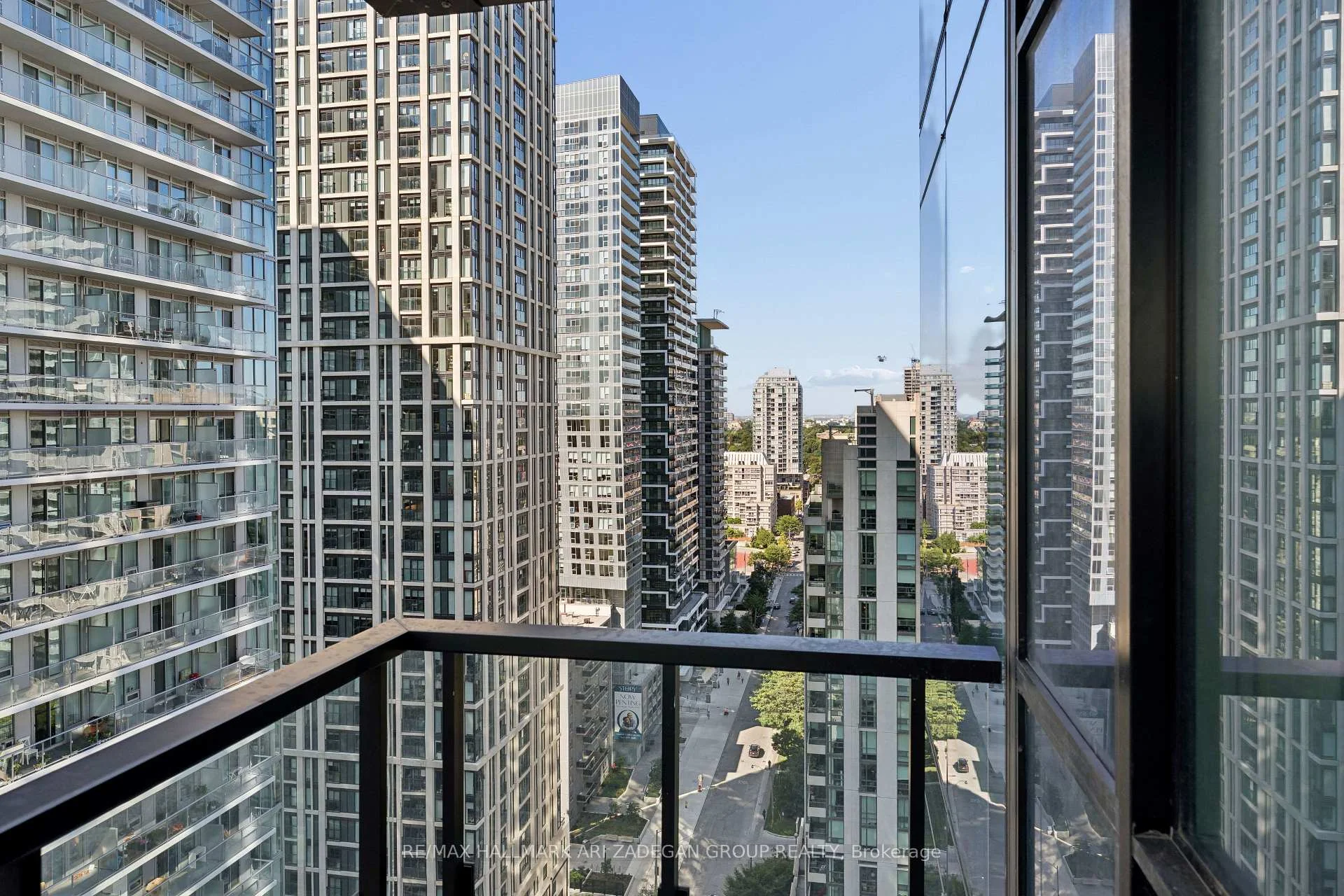 Photo 37 of Unit 2102, 110 Broadway Avenue, Toronto, Mount Pleasant West — HOMEH