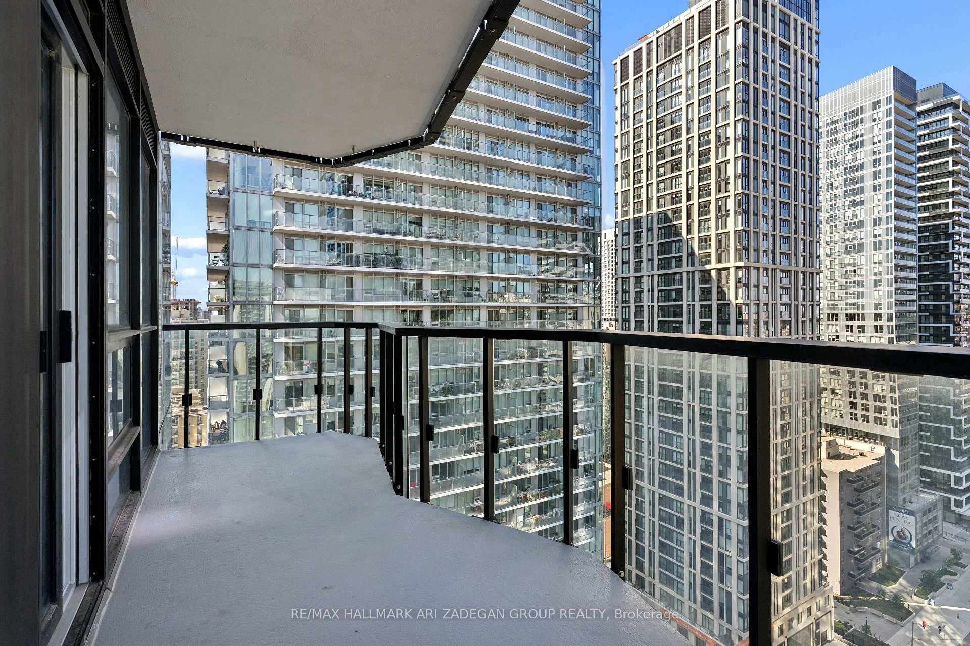 Photo 38 of Unit 2102, 110 Broadway Avenue, Toronto, Mount Pleasant West — HOMEH