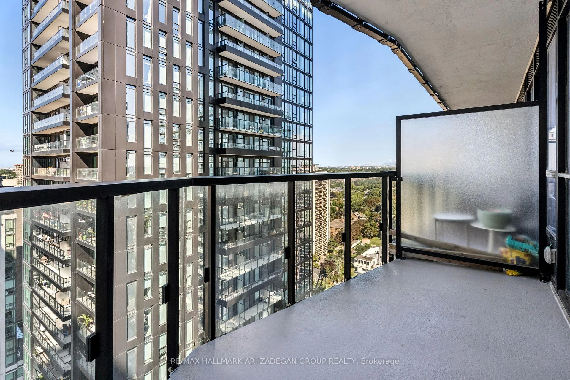 Photo 39 of Unit 2102, 110 Broadway Avenue, Toronto, Mount Pleasant West — HOMEH