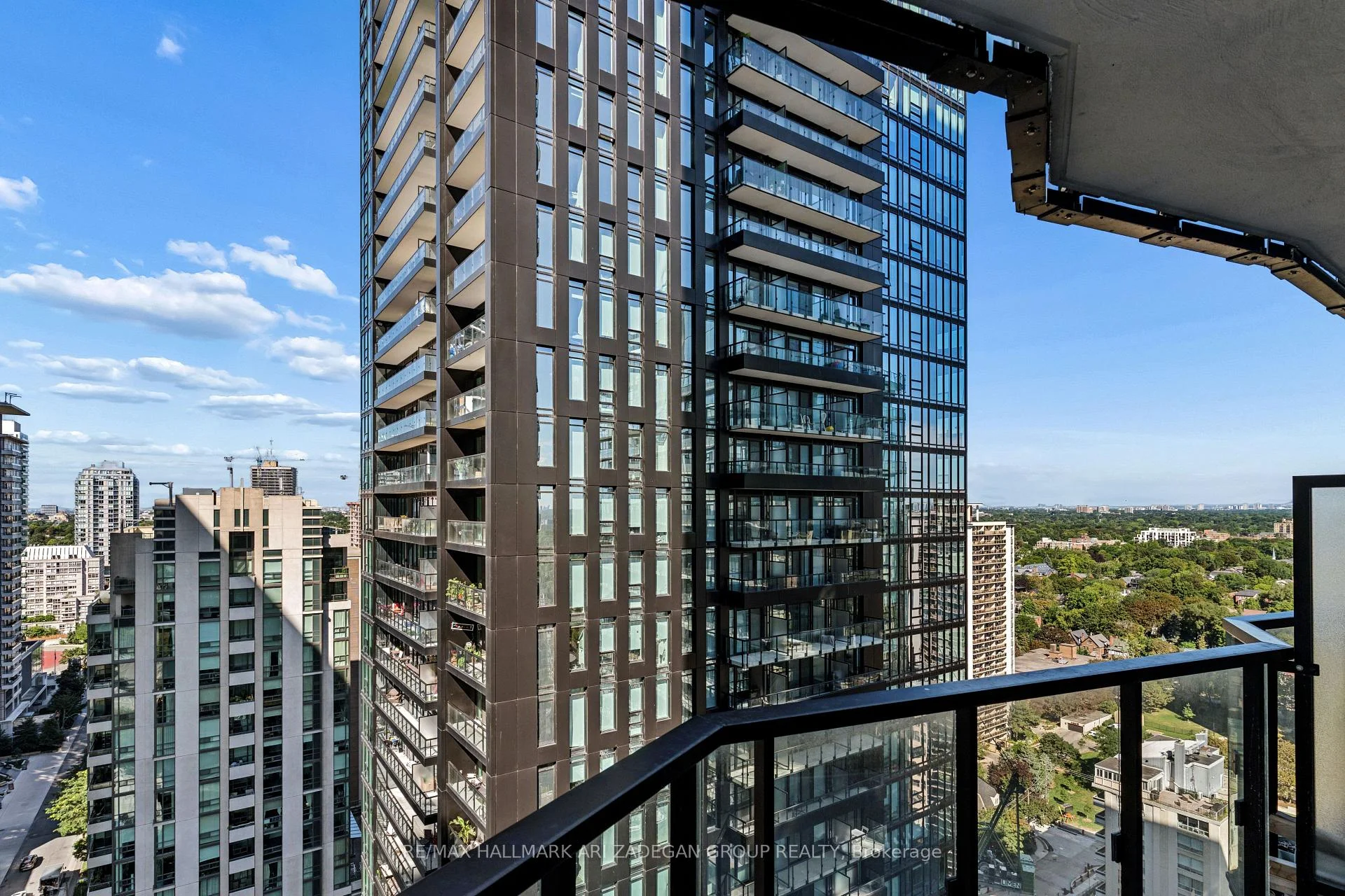 Photo 41 of Unit 2102, 110 Broadway Avenue, Toronto, Mount Pleasant West — HOMEH