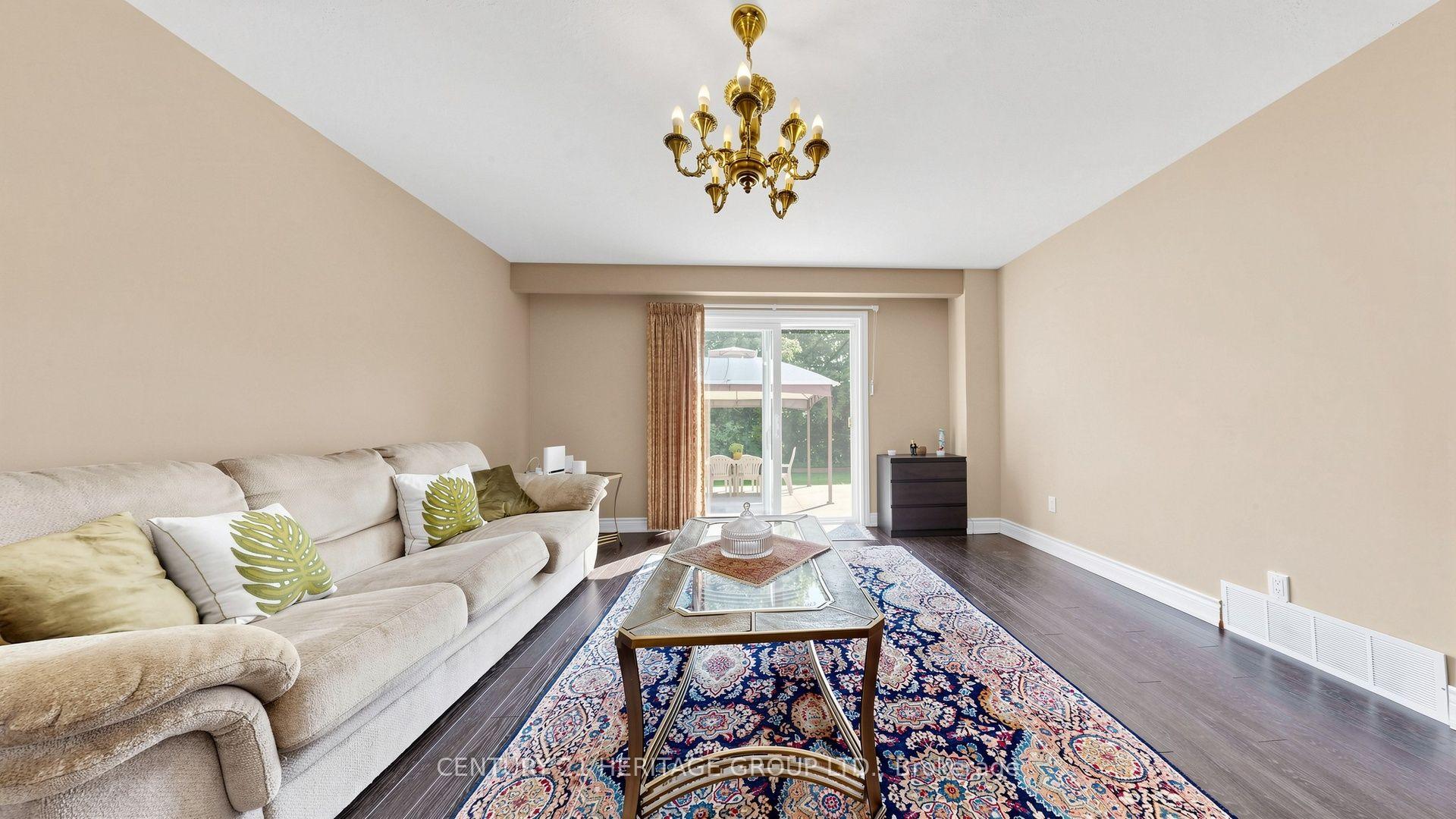 Photo 9 of 33 Tollerton Avenue, North York, Bayview Woods-Steeles — HOMEH