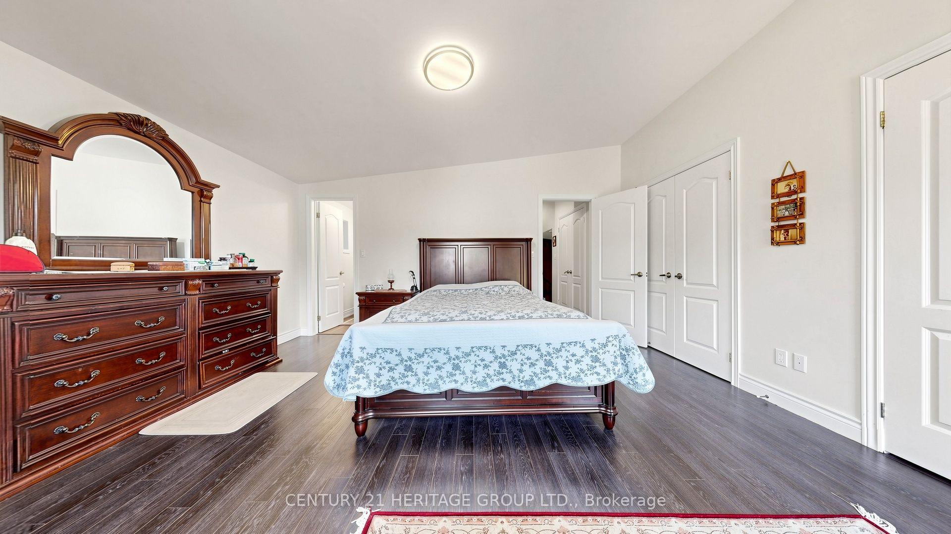 Photo 23 of 33 Tollerton Avenue, North York, Bayview Woods-Steeles — HOMEH