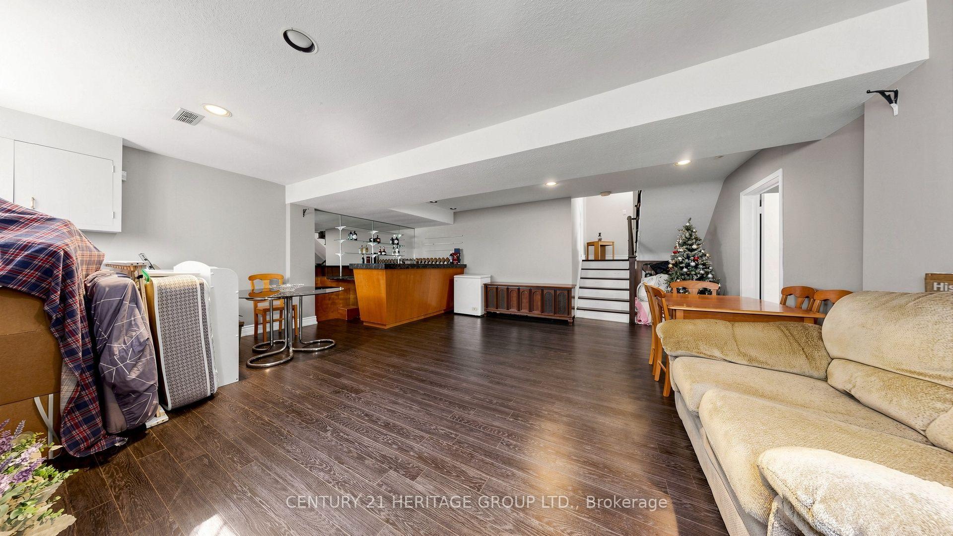 Photo 31 of 33 Tollerton Avenue, North York, Bayview Woods-Steeles — HOMEH