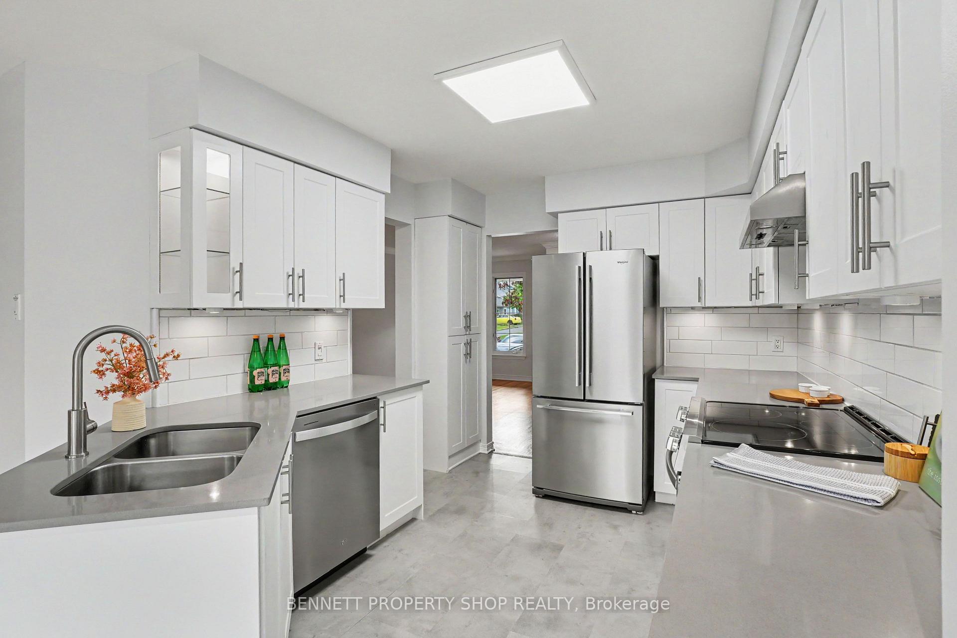 Photo 9 of 190 Forestglade Crescent, Ottawa, Hunt Club Park — HOMEH