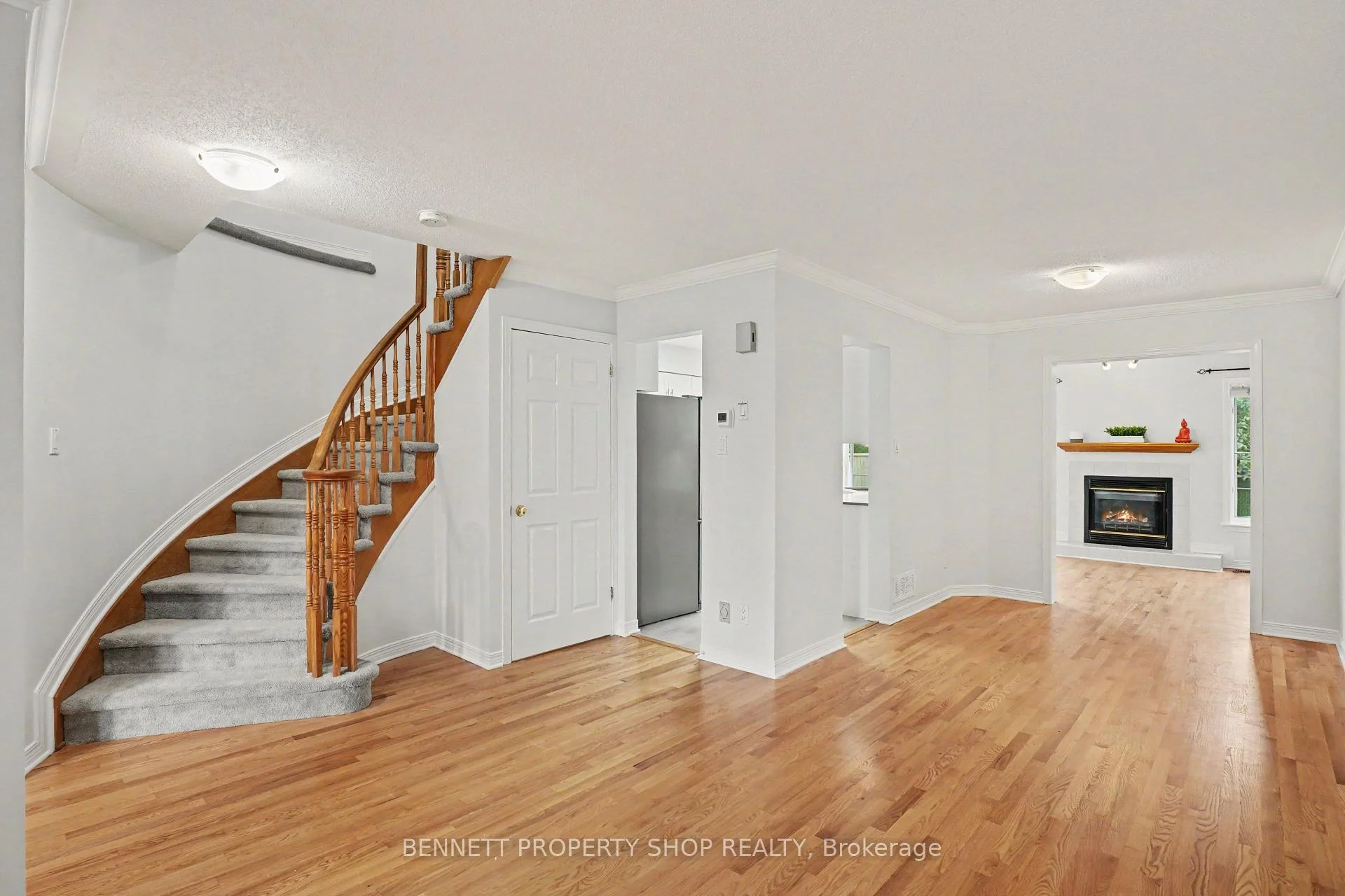 Photo 6 of 190 Forestglade Crescent, Ottawa, Hunt Club Park — HOMEH