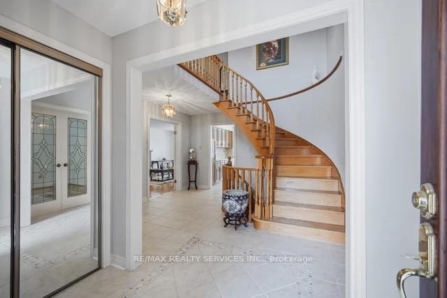 Photo 6 of 49 Turtlecreek Boulevard, Brampton, Fletcher's Creek South — HOMEH