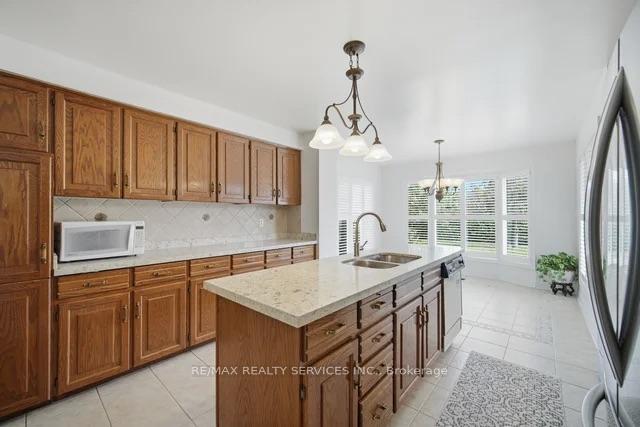 Photo 14 of 49 Turtlecreek Boulevard, Brampton, Fletcher's Creek South — HOMEH