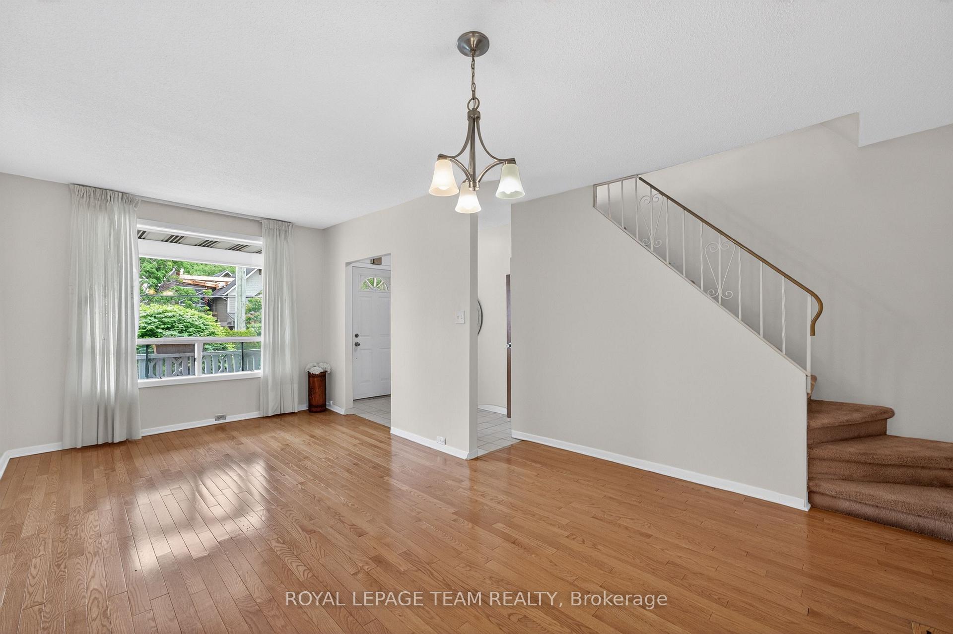 Photo 10 of 274 Breezehill Avenue S, Ottawa, West Centre Town — HOMEH