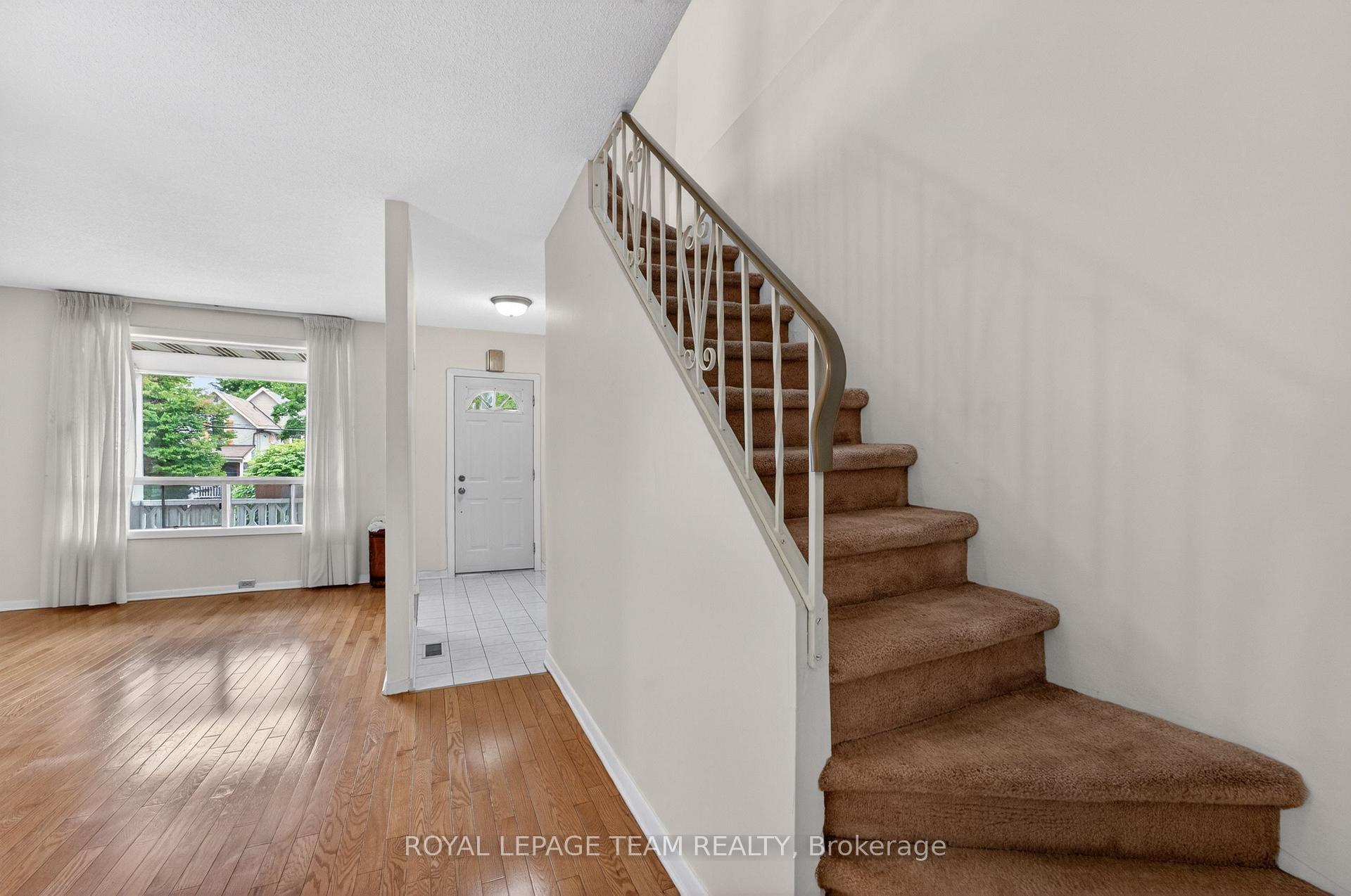 Photo 16 of 274 Breezehill Avenue S, Ottawa, West Centre Town — HOMEH