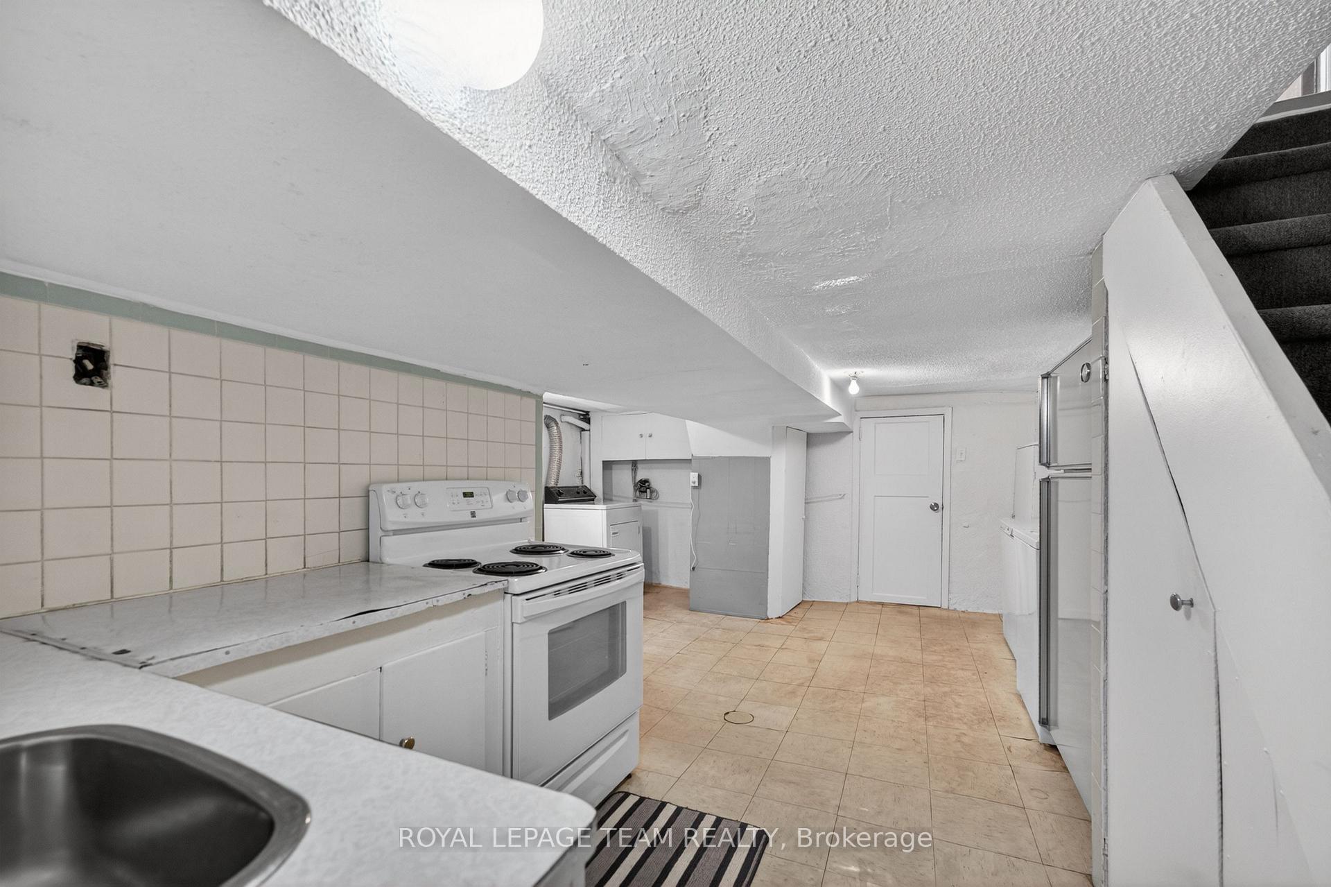 Photo 28 of 274 Breezehill Avenue S, Ottawa, West Centre Town — HOMEH