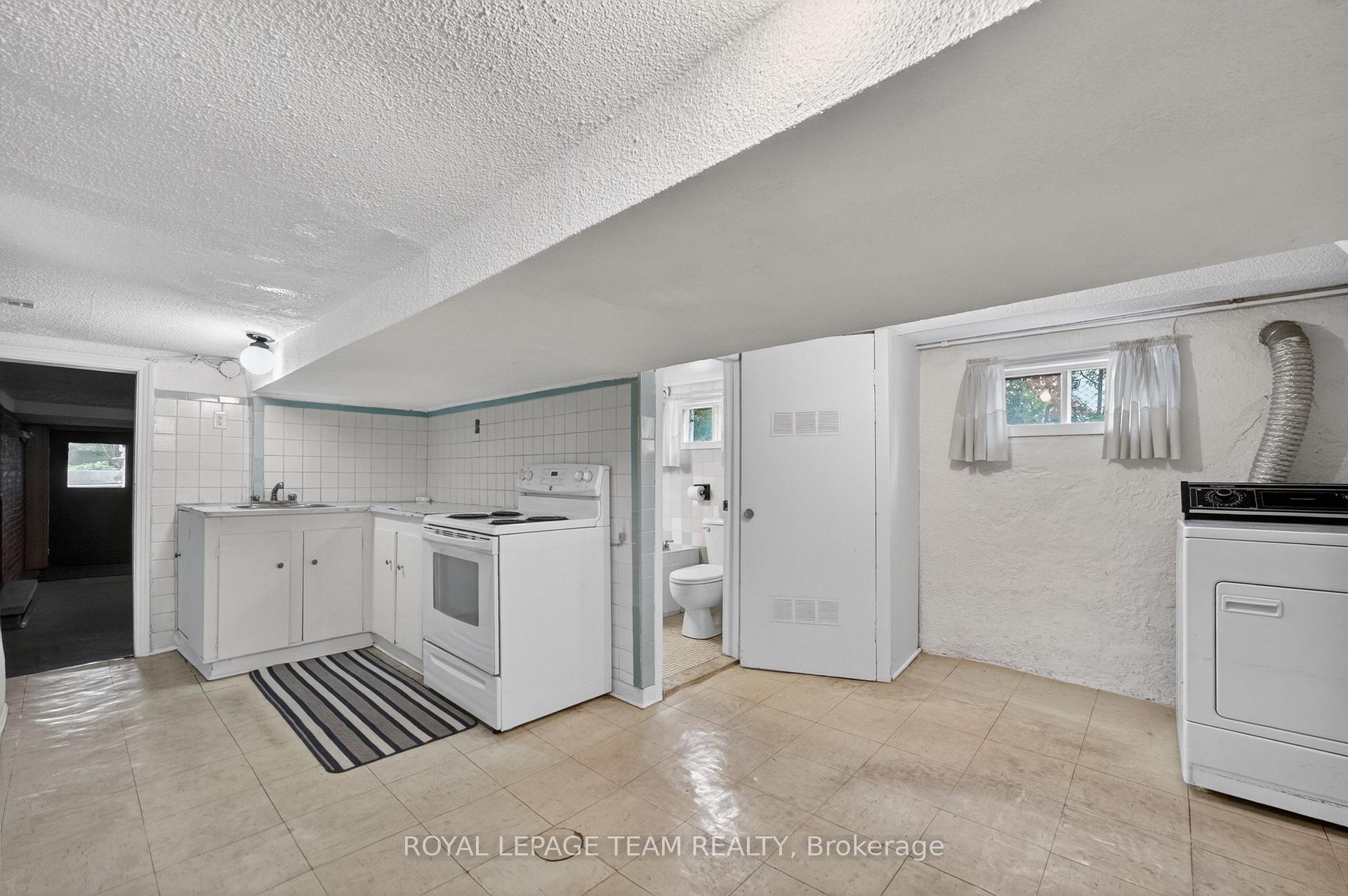 Photo 29 of 274 Breezehill Avenue S, Ottawa, West Centre Town — HOMEH