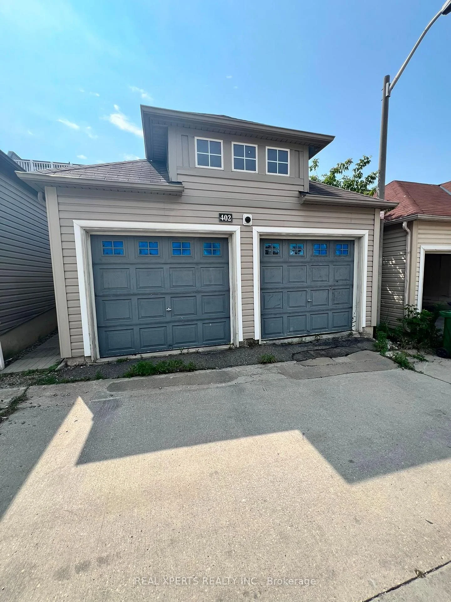 Photo 8 of 402 Cook Road, North York, York University Heights — HOMEH