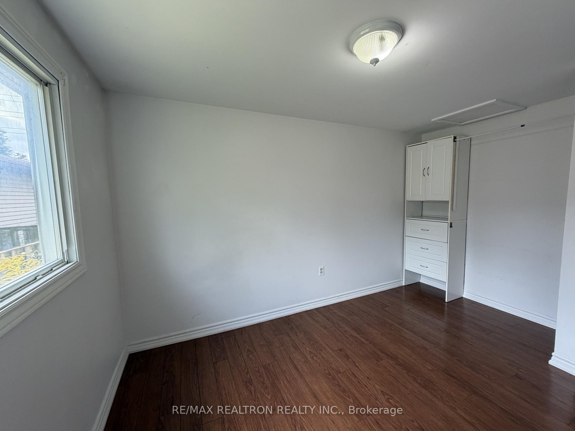 Photo 10 of 420 Grove Street E, Barrie, Grove East — HOMEH