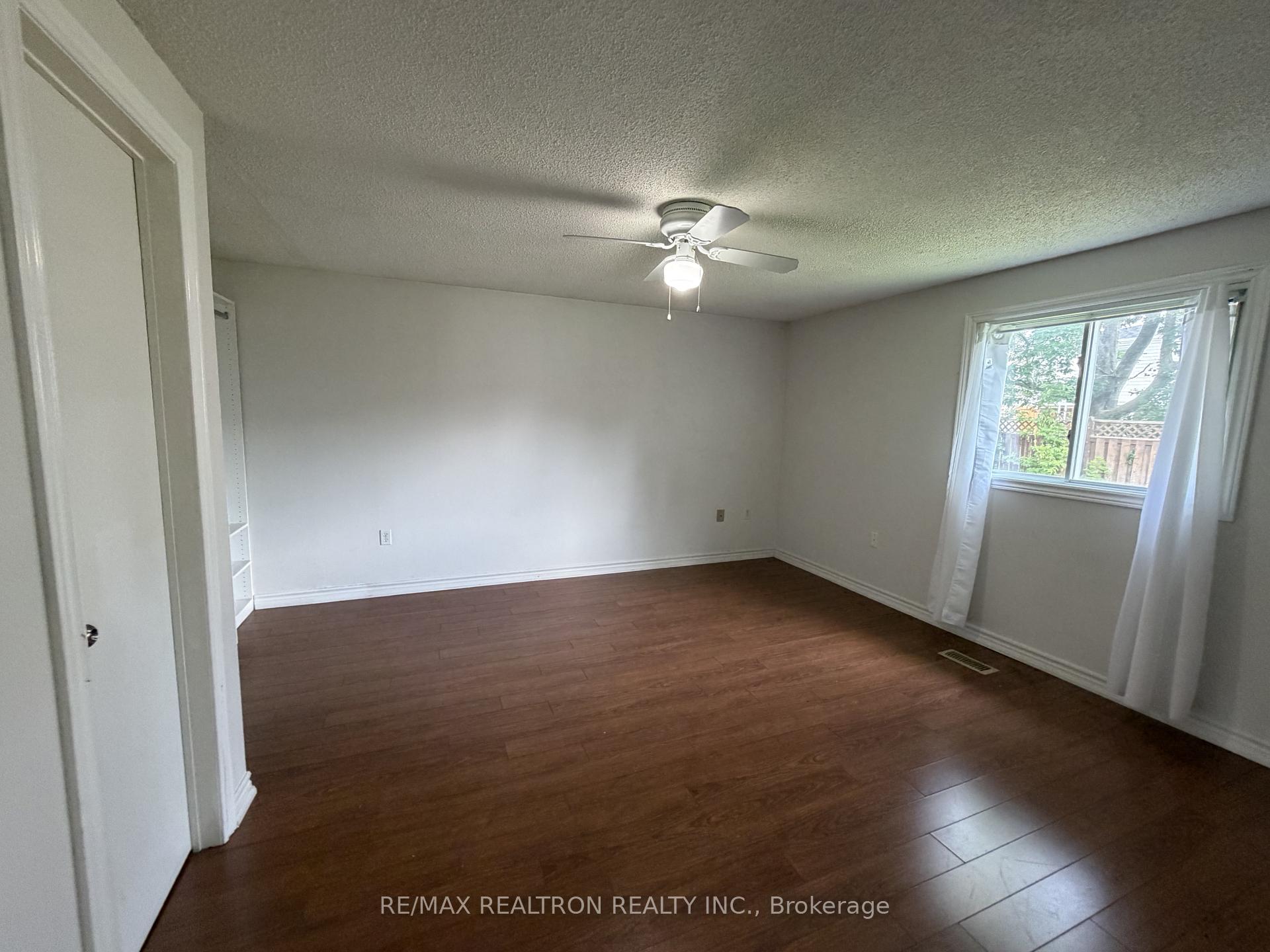 Photo 11 of 420 Grove Street E, Barrie, Grove East — HOMEH