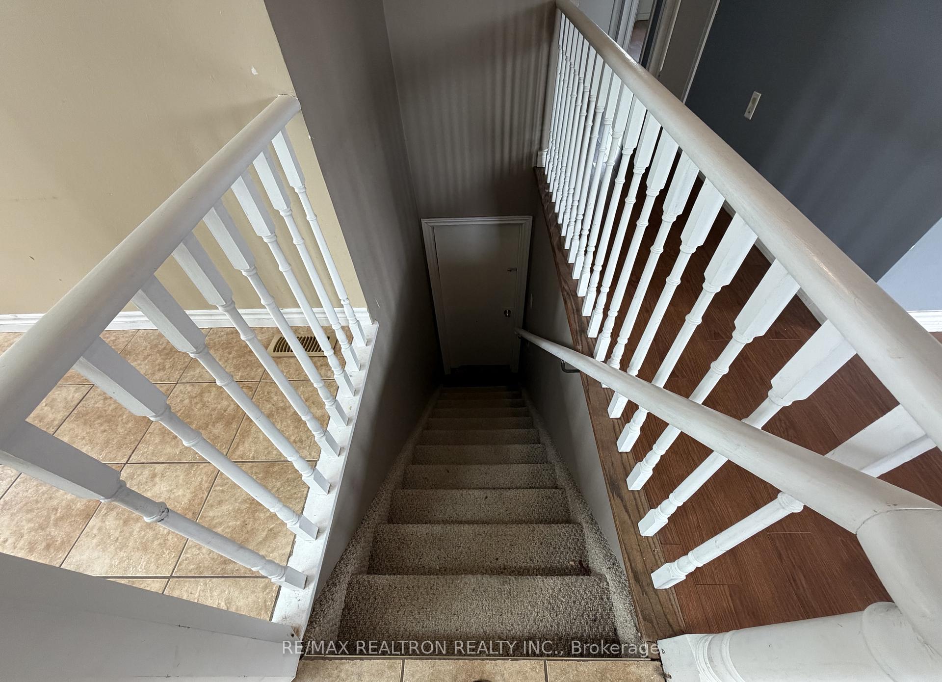 Photo 15 of 420 Grove Street E, Barrie, Grove East — HOMEH