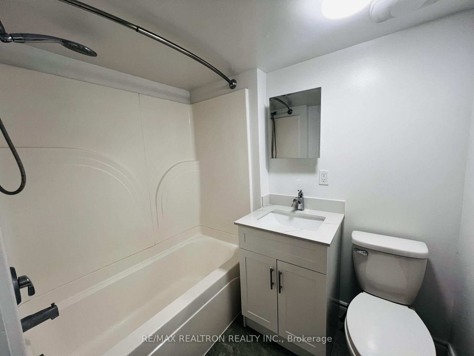 Photo 17 of 420 Grove Street E, Barrie, Grove East — HOMEH