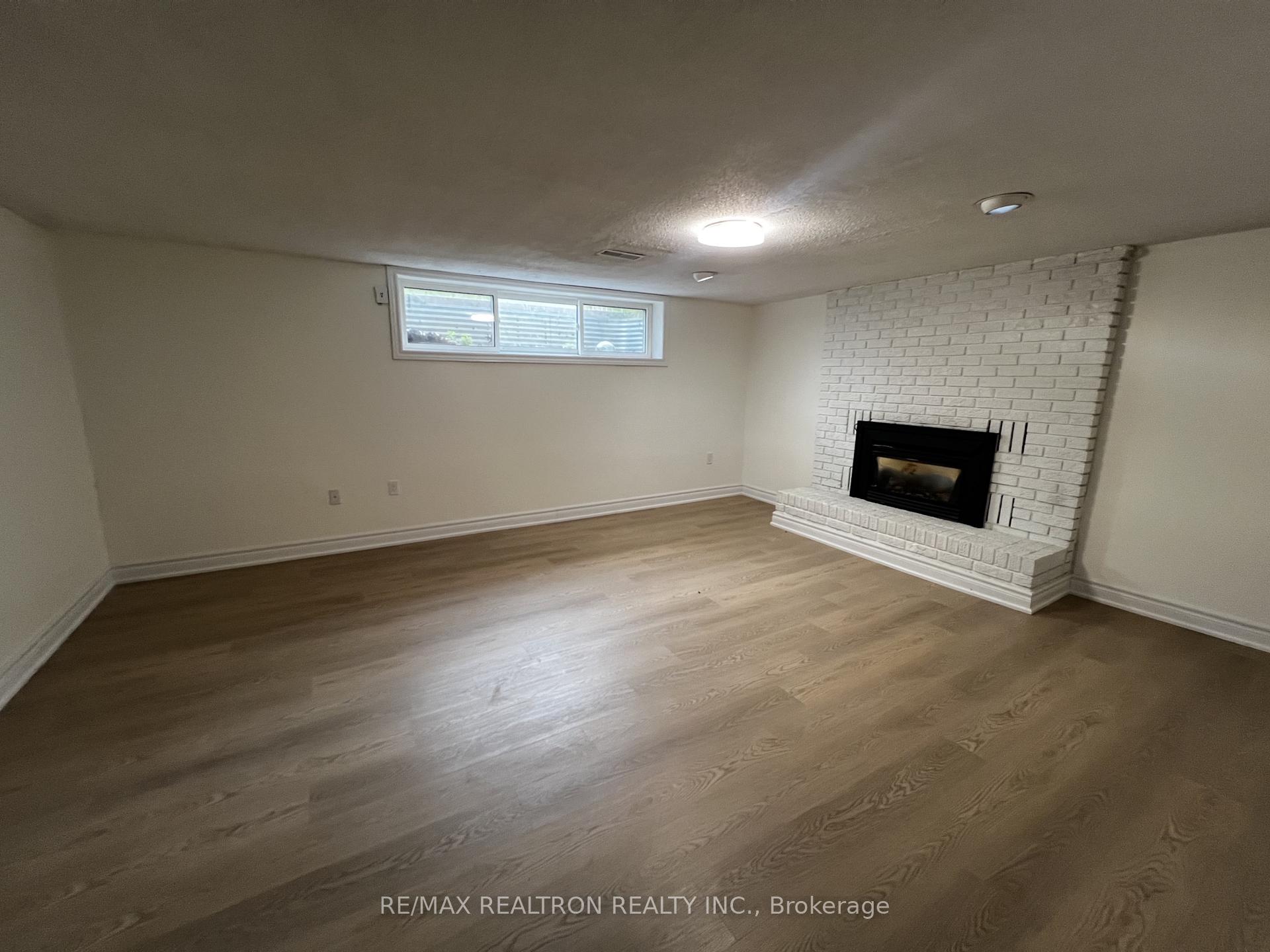 Photo 20 of 420 Grove Street E, Barrie, Grove East — HOMEH