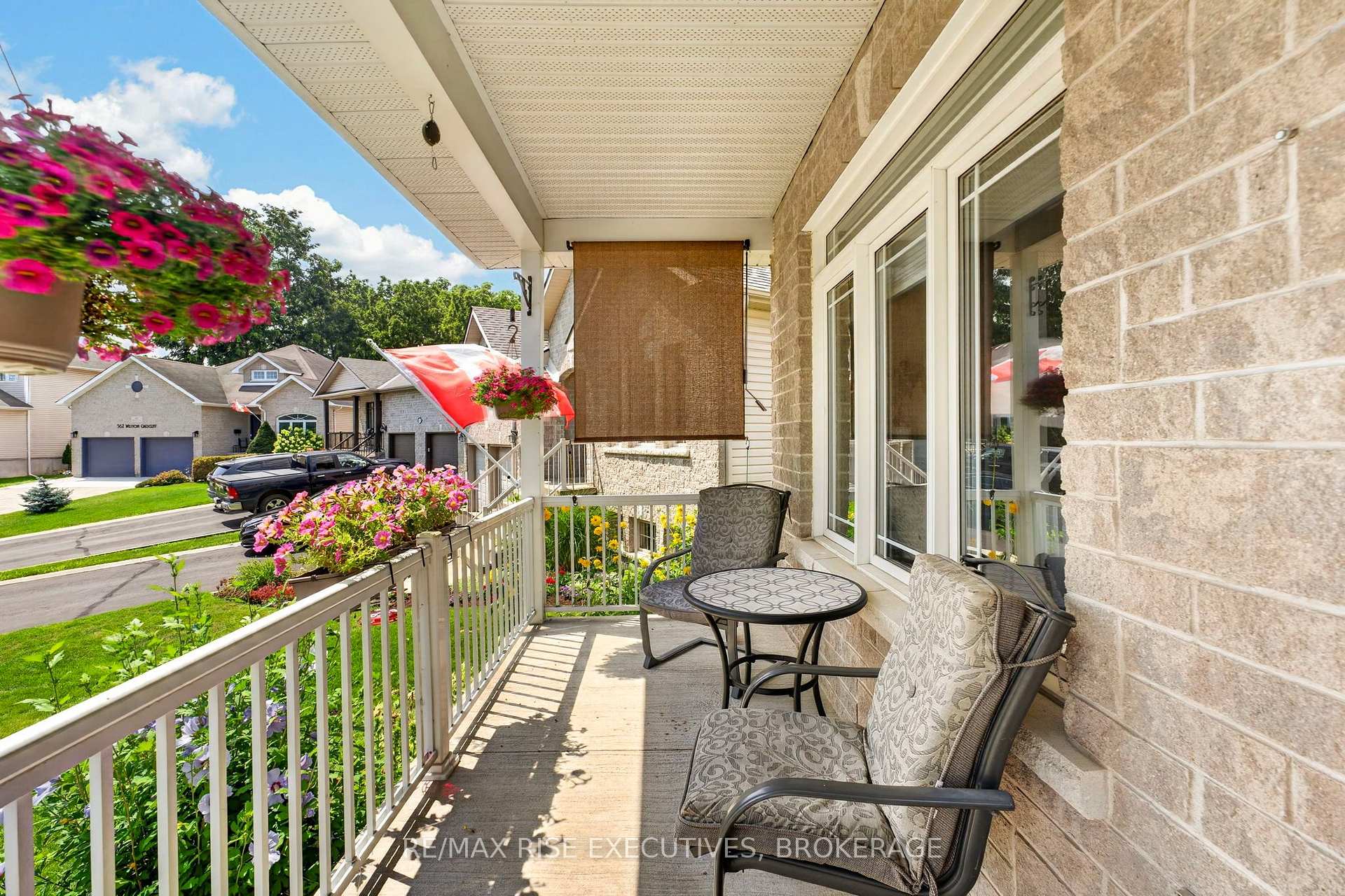Photo 5 of 550 Weston Crescent, Kingston, East Gardiners Rd — HOMEH