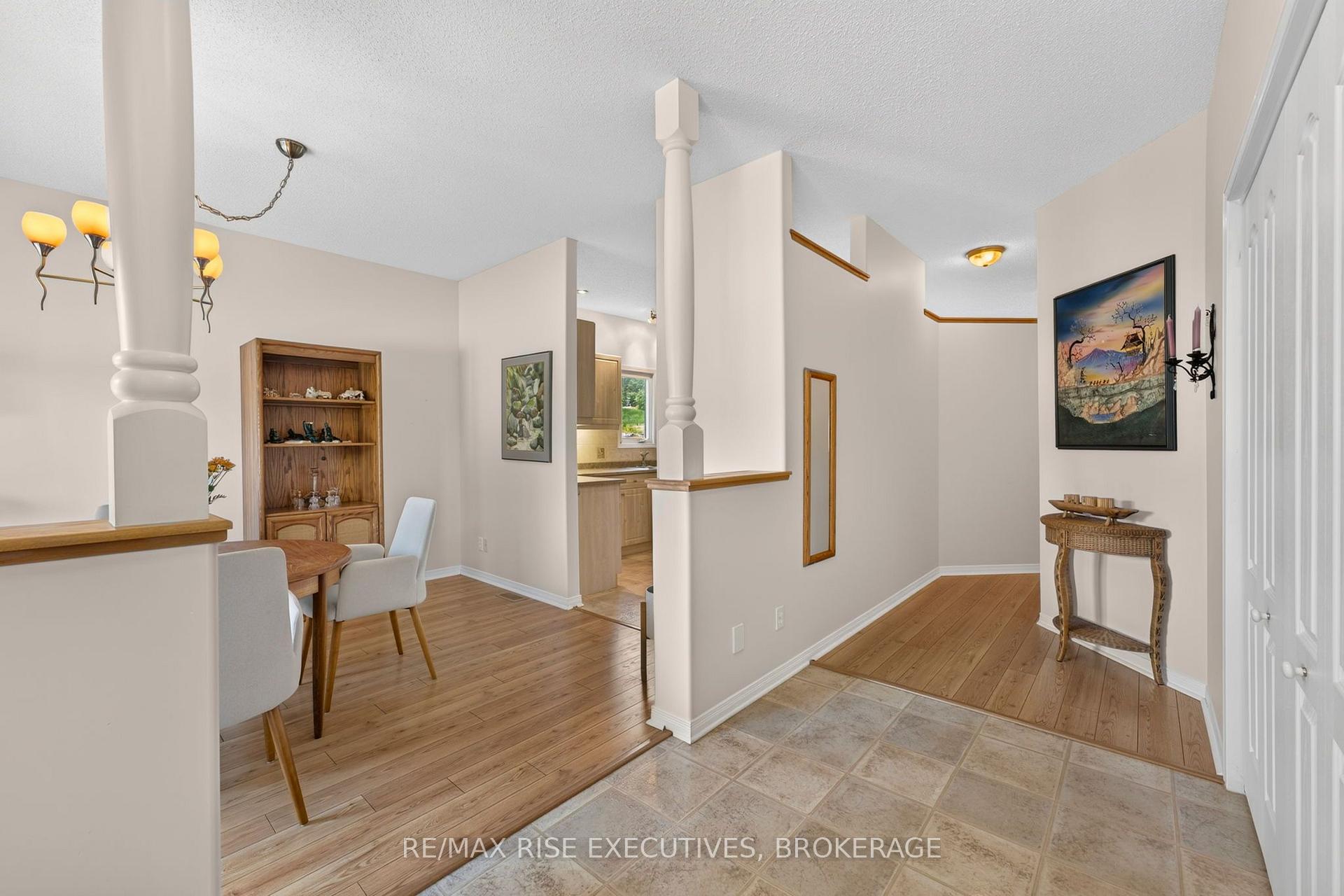 Photo 7 of 550 Weston Crescent, Kingston, East Gardiners Rd — HOMEH