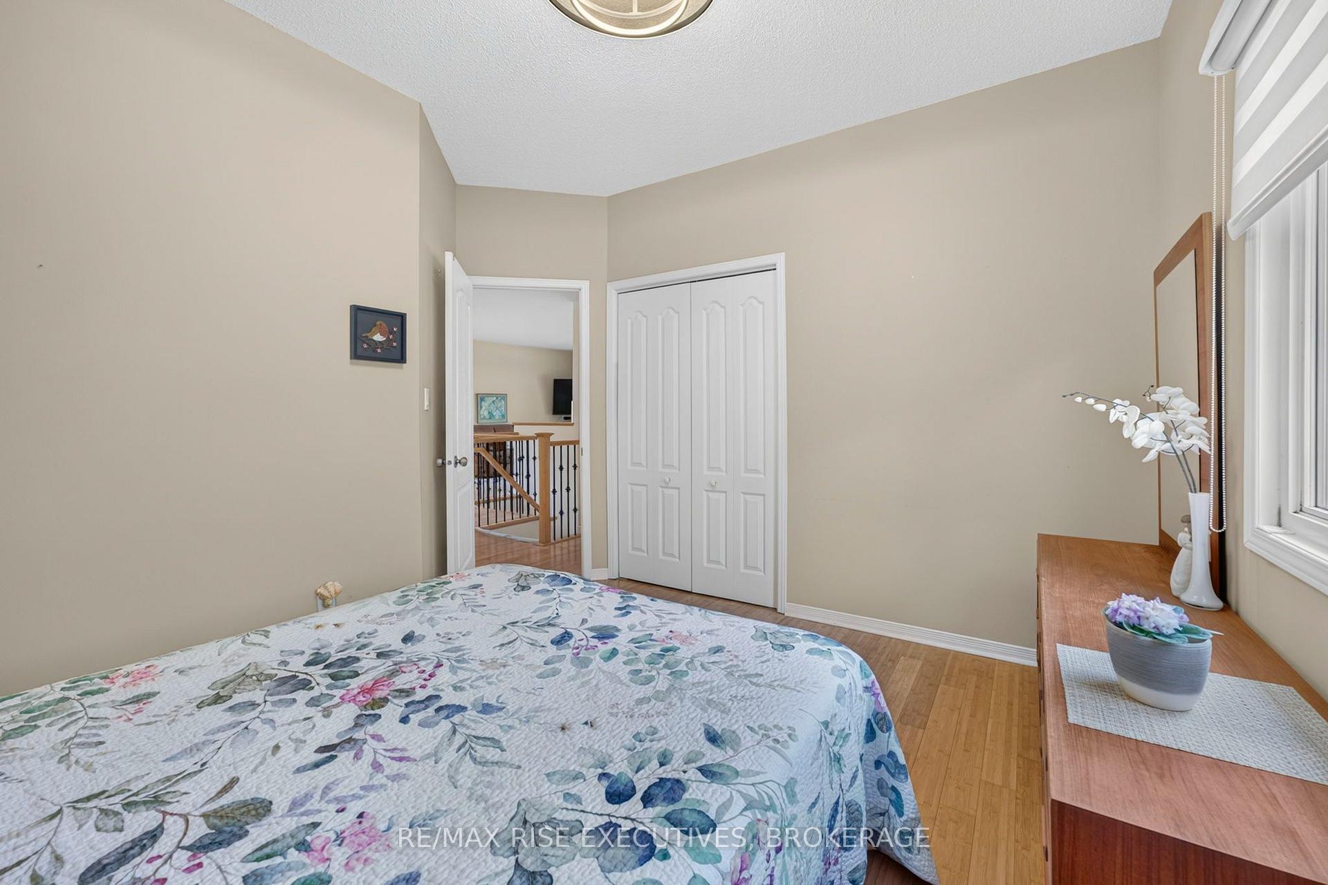 Photo 20 of 550 Weston Crescent, Kingston, East Gardiners Rd — HOMEH