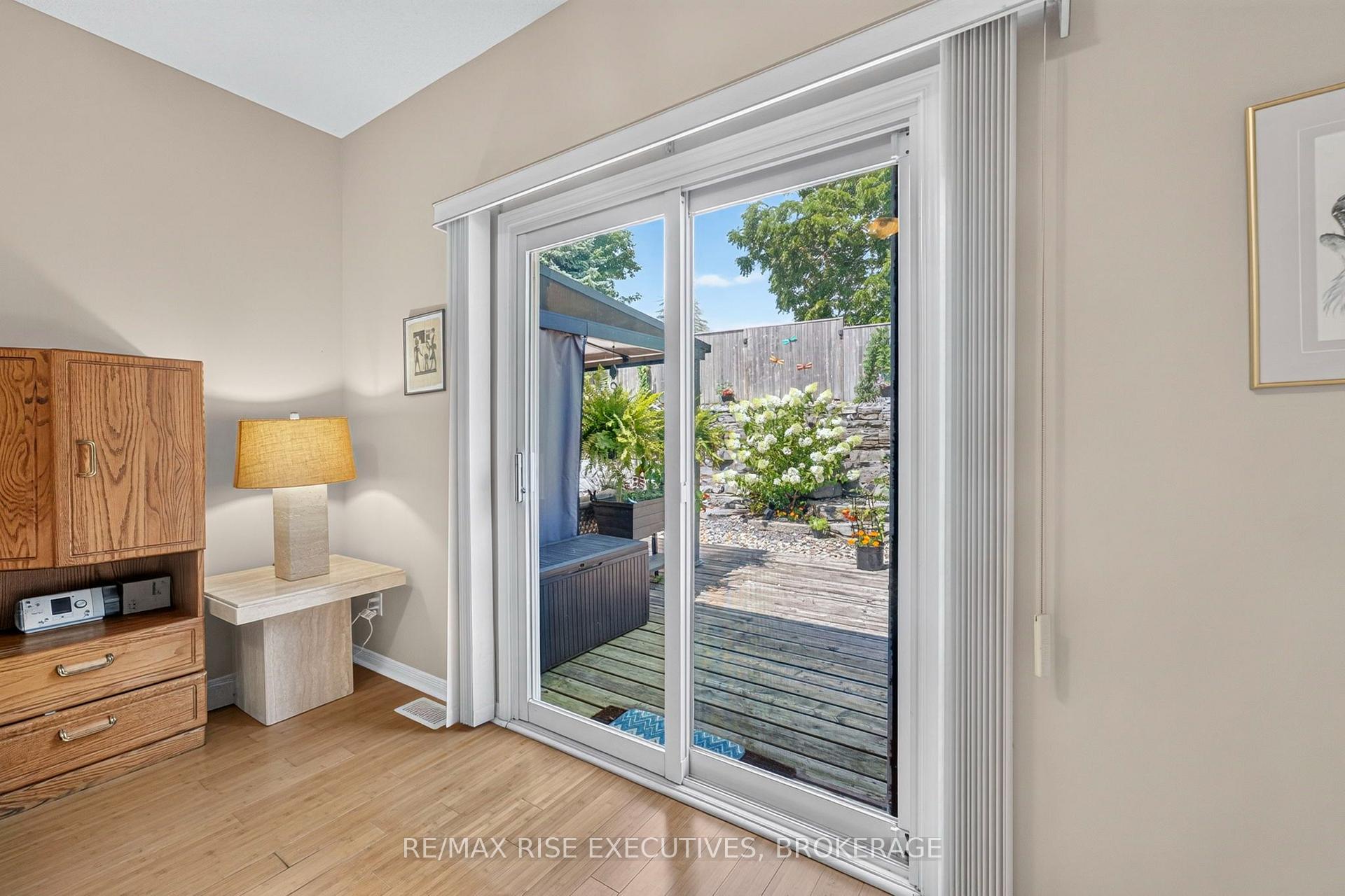 Photo 25 of 550 Weston Crescent, Kingston, East Gardiners Rd — HOMEH