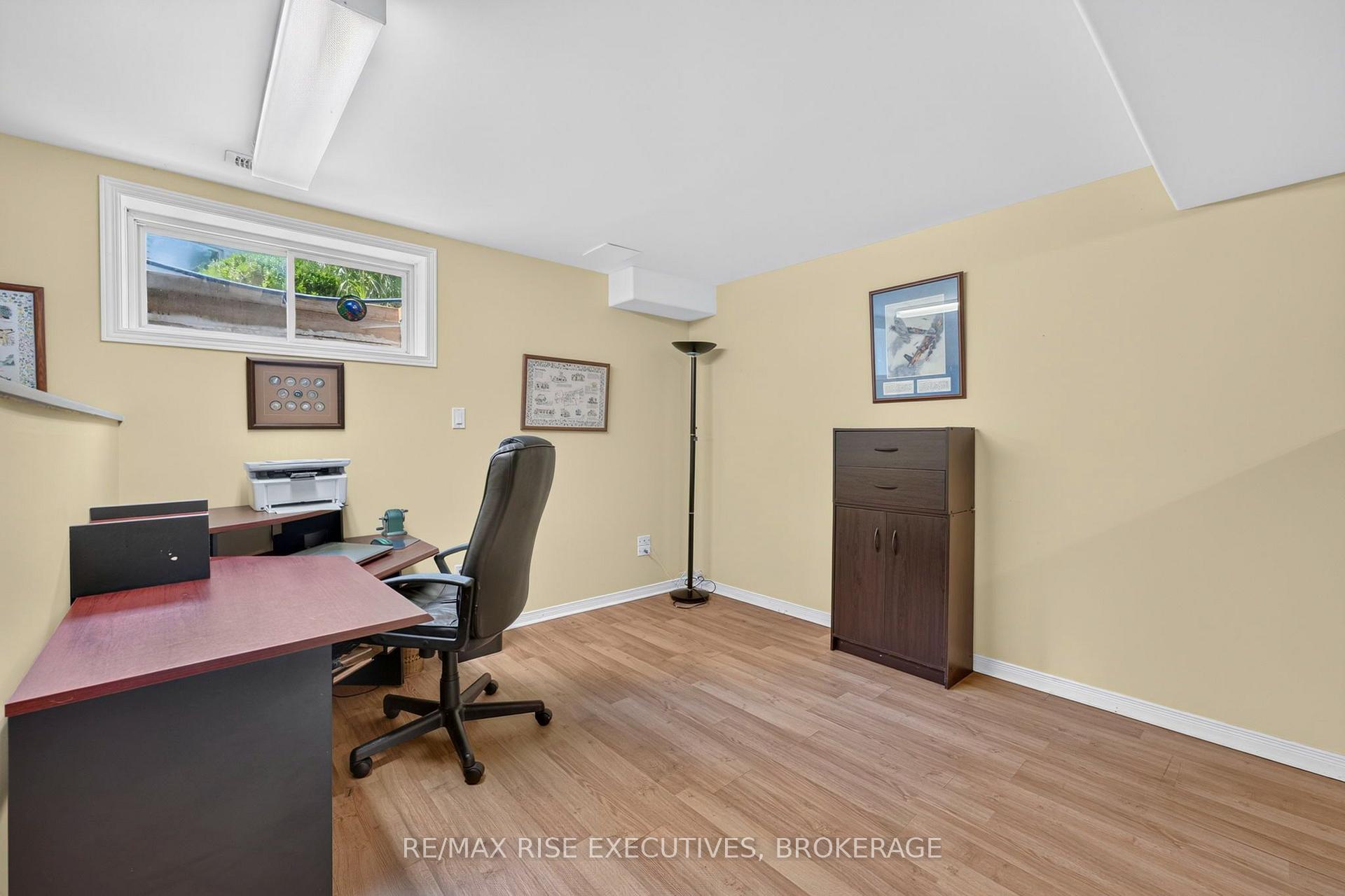Photo 27 of 550 Weston Crescent, Kingston, East Gardiners Rd — HOMEH