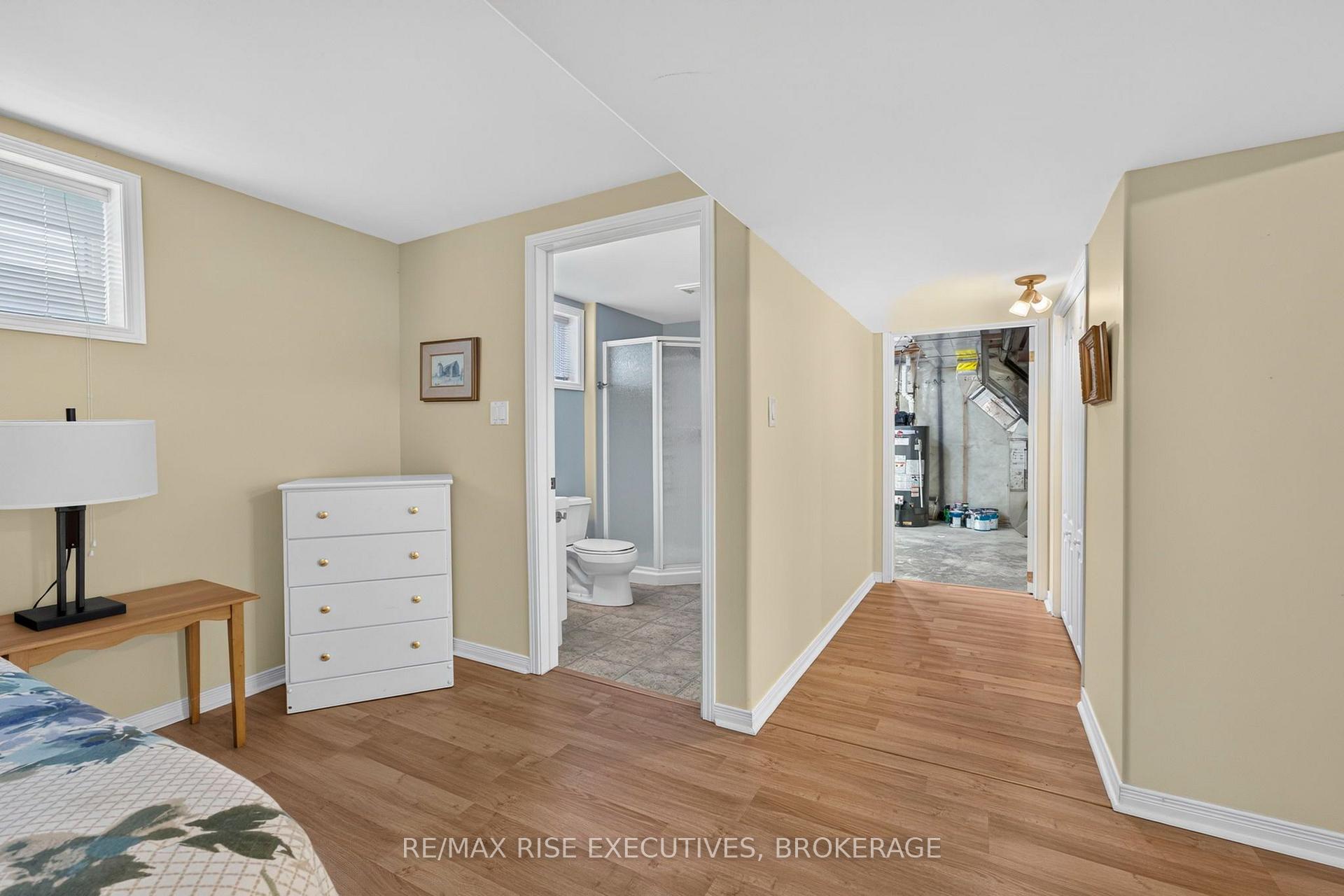 Photo 31 of 550 Weston Crescent, Kingston, East Gardiners Rd — HOMEH