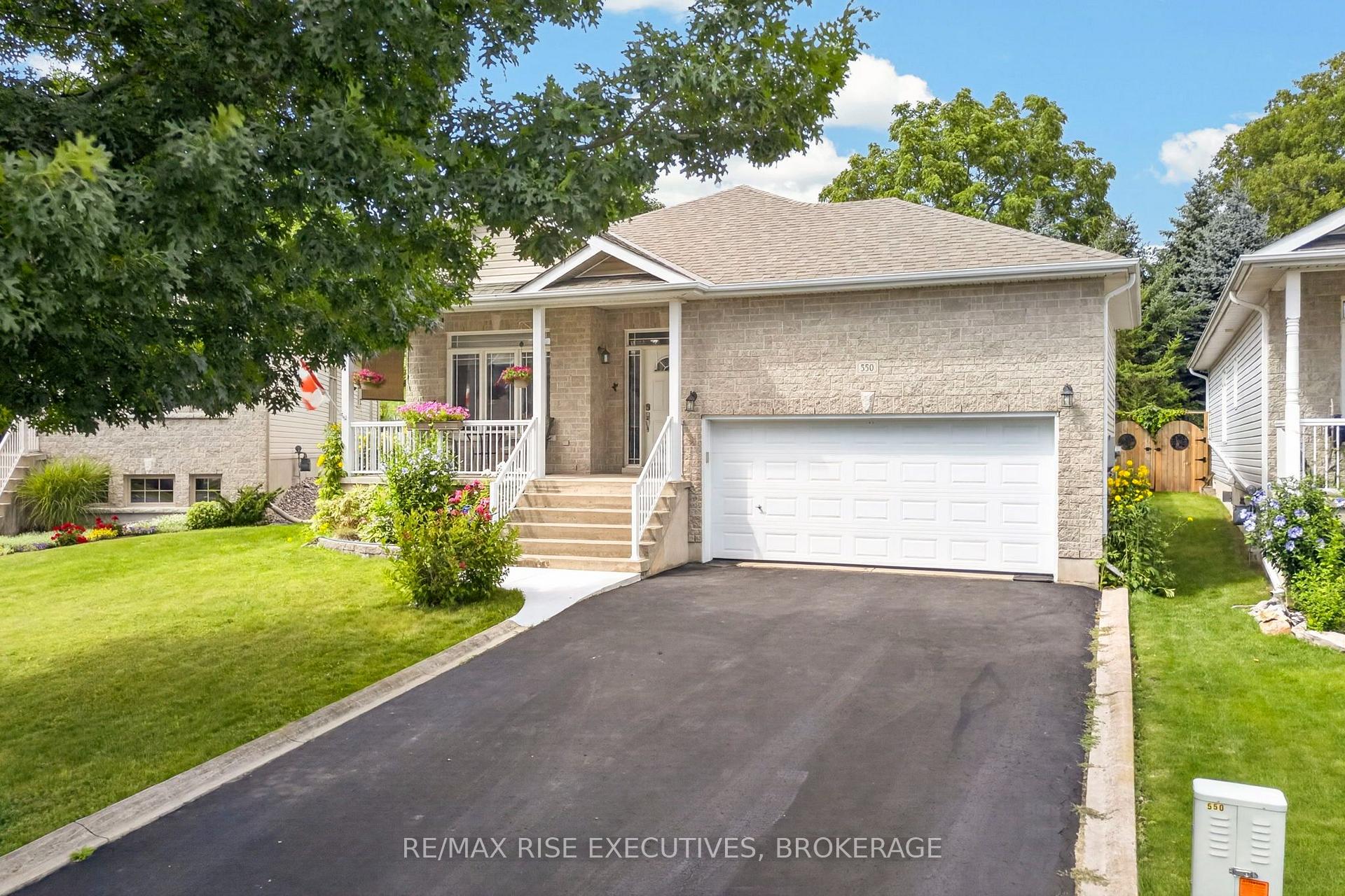Photo 45 of 550 Weston Crescent, Kingston, East Gardiners Rd — HOMEH