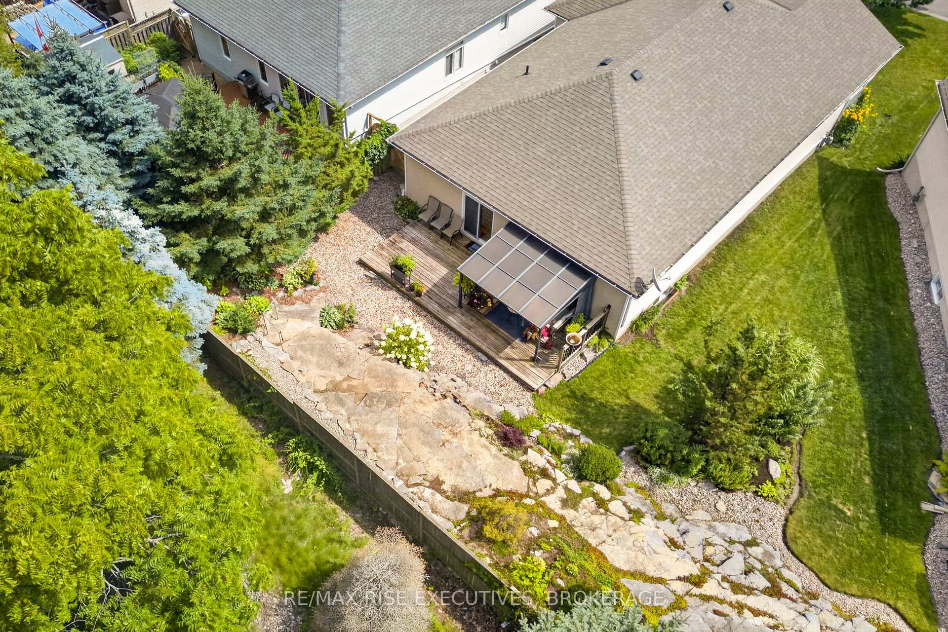 Photo 46 of 550 Weston Crescent, Kingston, East Gardiners Rd — HOMEH