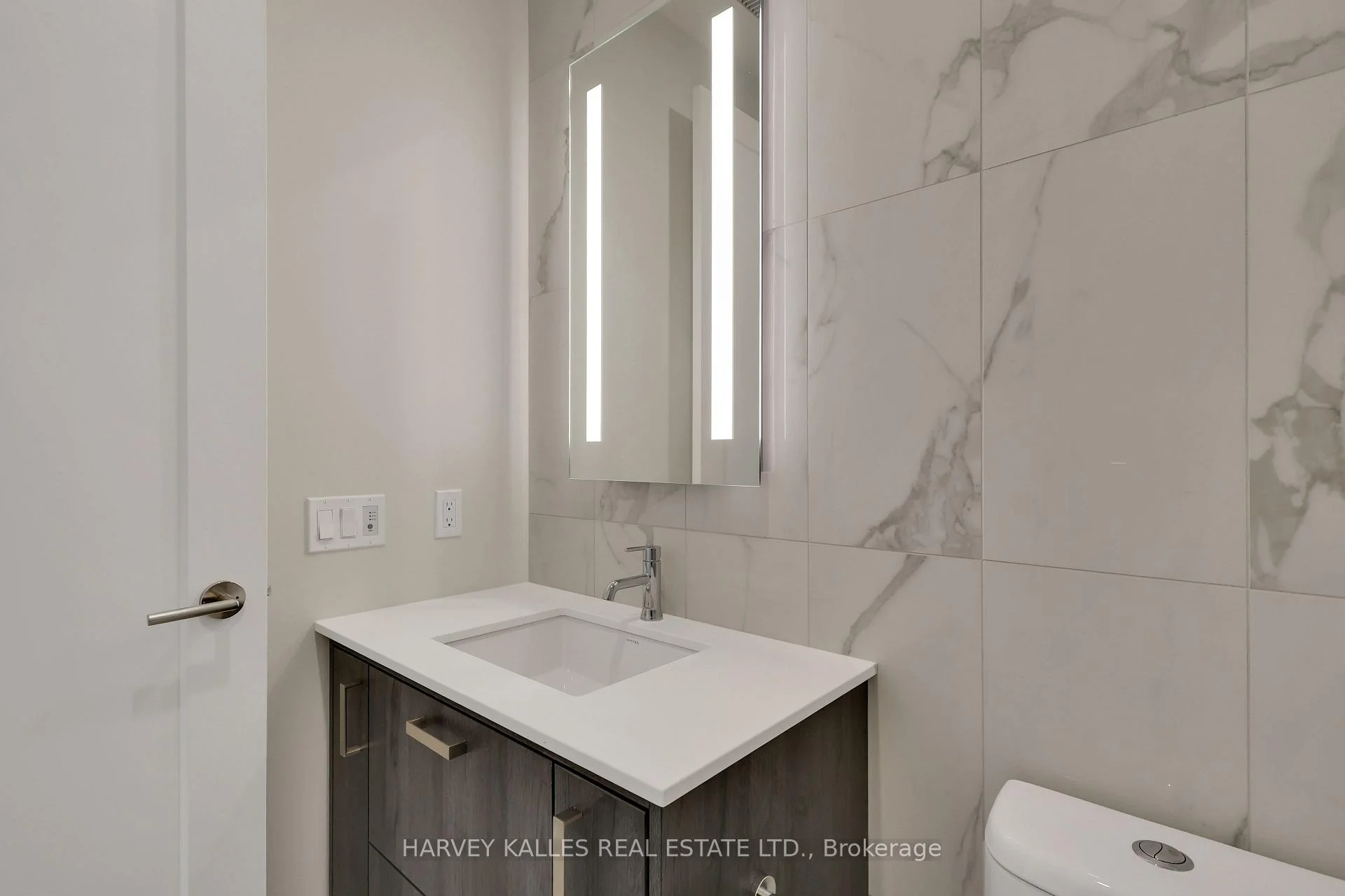 Photo 10 of Unit PH2, 858 Dupont Street, Toronto, Dovercourt-Wallace Emerson-Junction — HOMEH