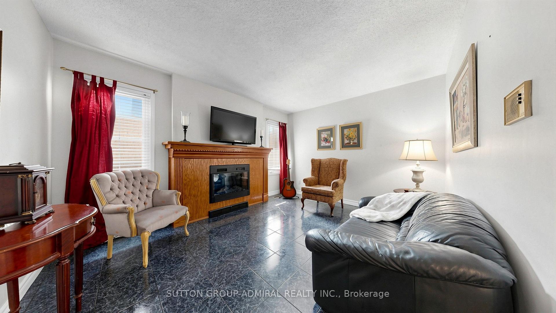Photo 6 of 18 Richbell Street, Vaughan, Brownridge — HOMEH