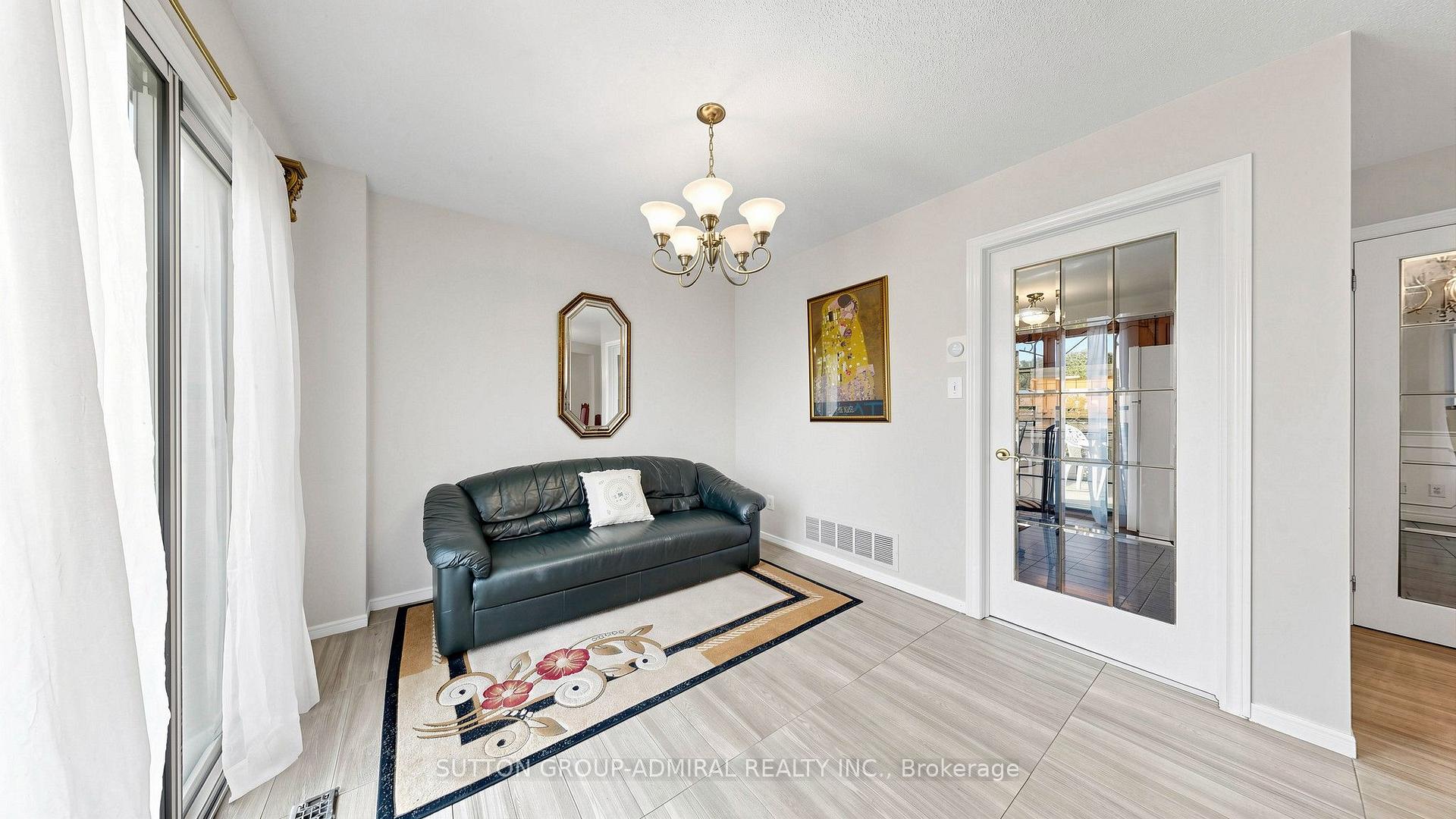 Photo 14 of 18 Richbell Street, Vaughan, Brownridge — HOMEH
