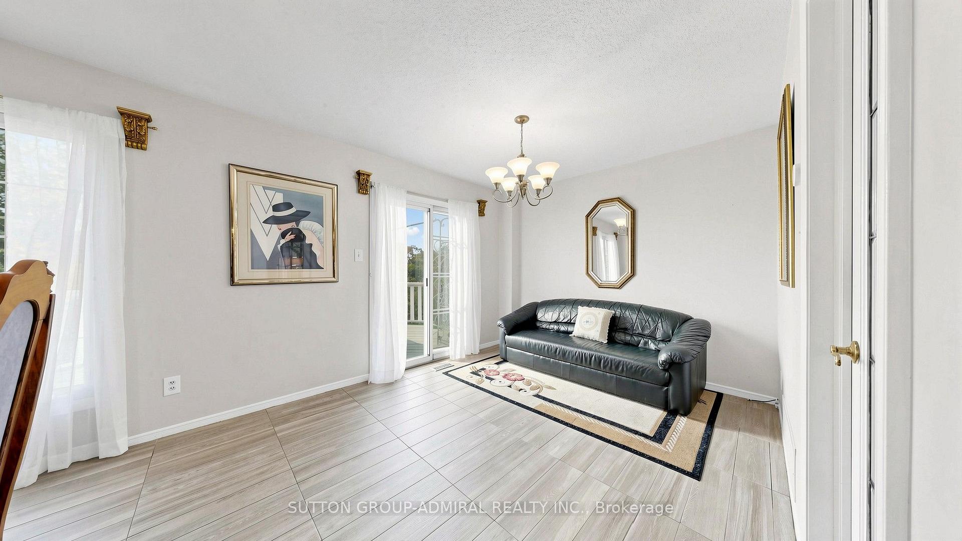 Photo 15 of 18 Richbell Street, Vaughan, Brownridge — HOMEH