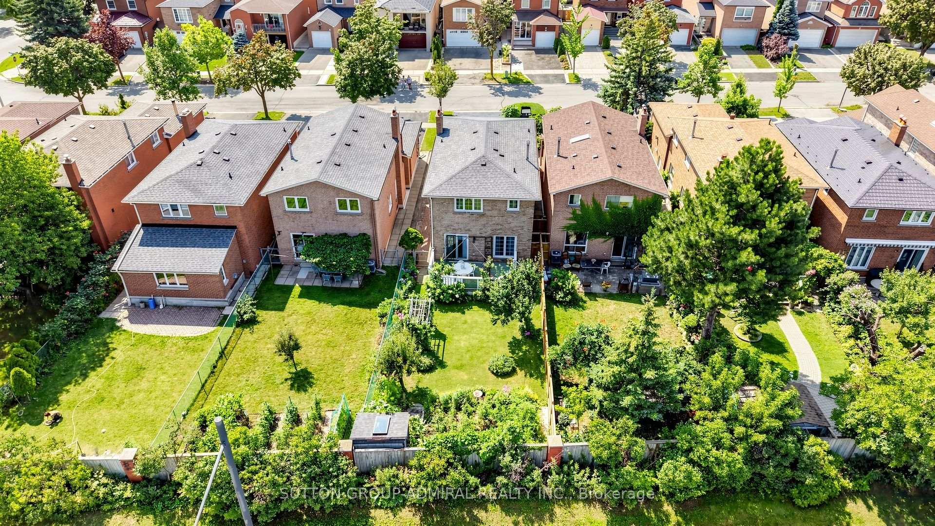 Photo 50 of 18 Richbell Street, Vaughan, Brownridge — HOMEH