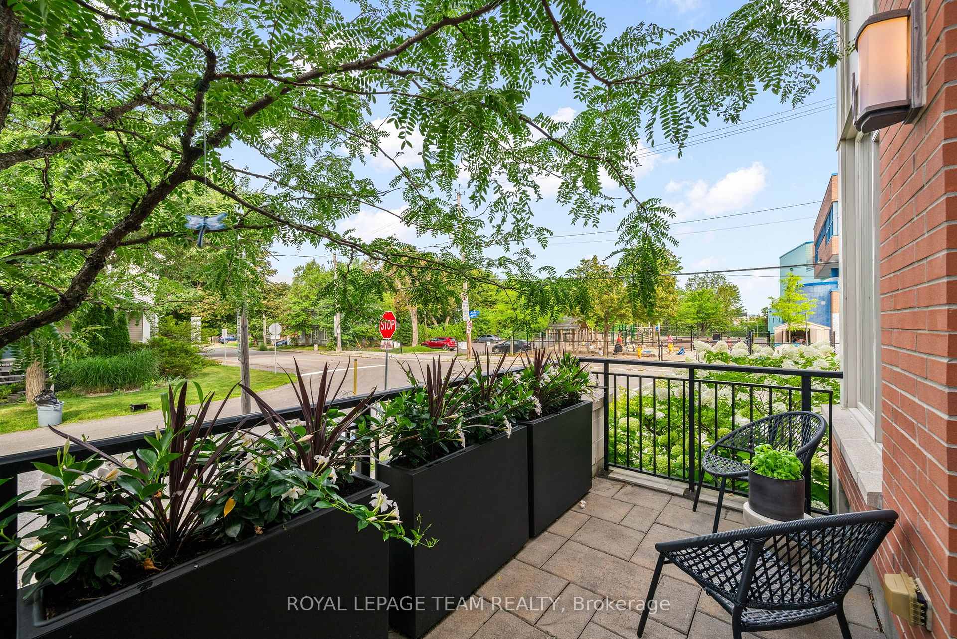 Photo 13 of 445 Edison Avenue, Ottawa, McKellar/Highland — HOMEH