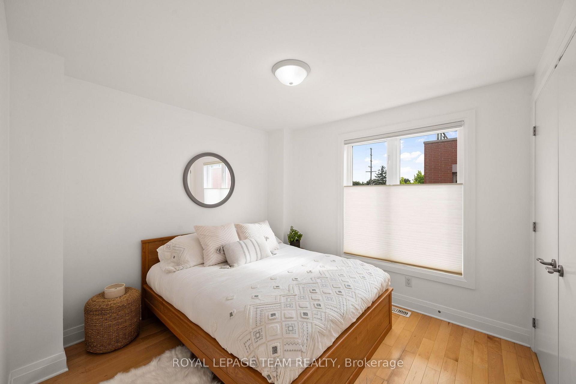 Photo 18 of 445 Edison Avenue, Ottawa, McKellar/Highland — HOMEH