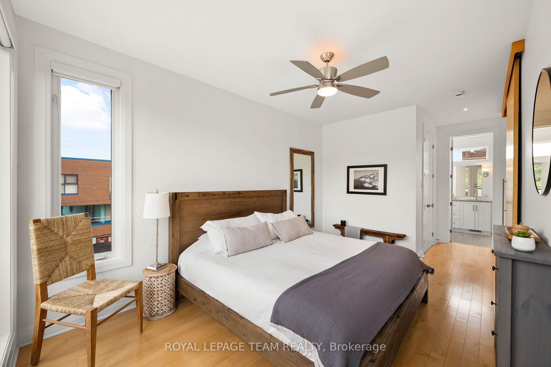 Photo 22 of 445 Edison Avenue, Ottawa, McKellar/Highland — HOMEH