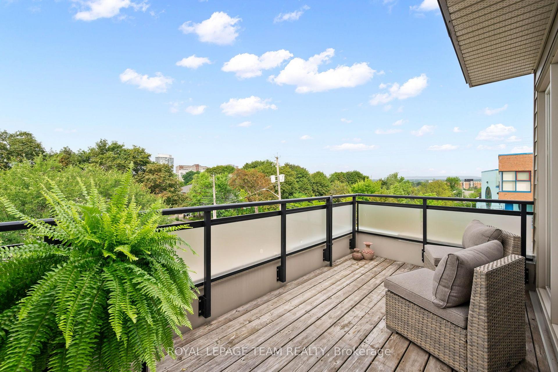 Photo 25 of 445 Edison Avenue, Ottawa, McKellar/Highland — HOMEH